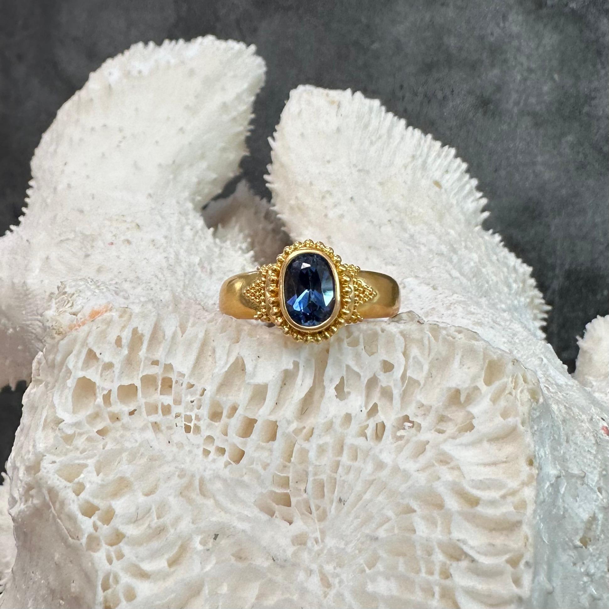 Women's or Men's Steven Battelle 1.2 Carats Blue Sapphire 22K Gold Ring  For Sale