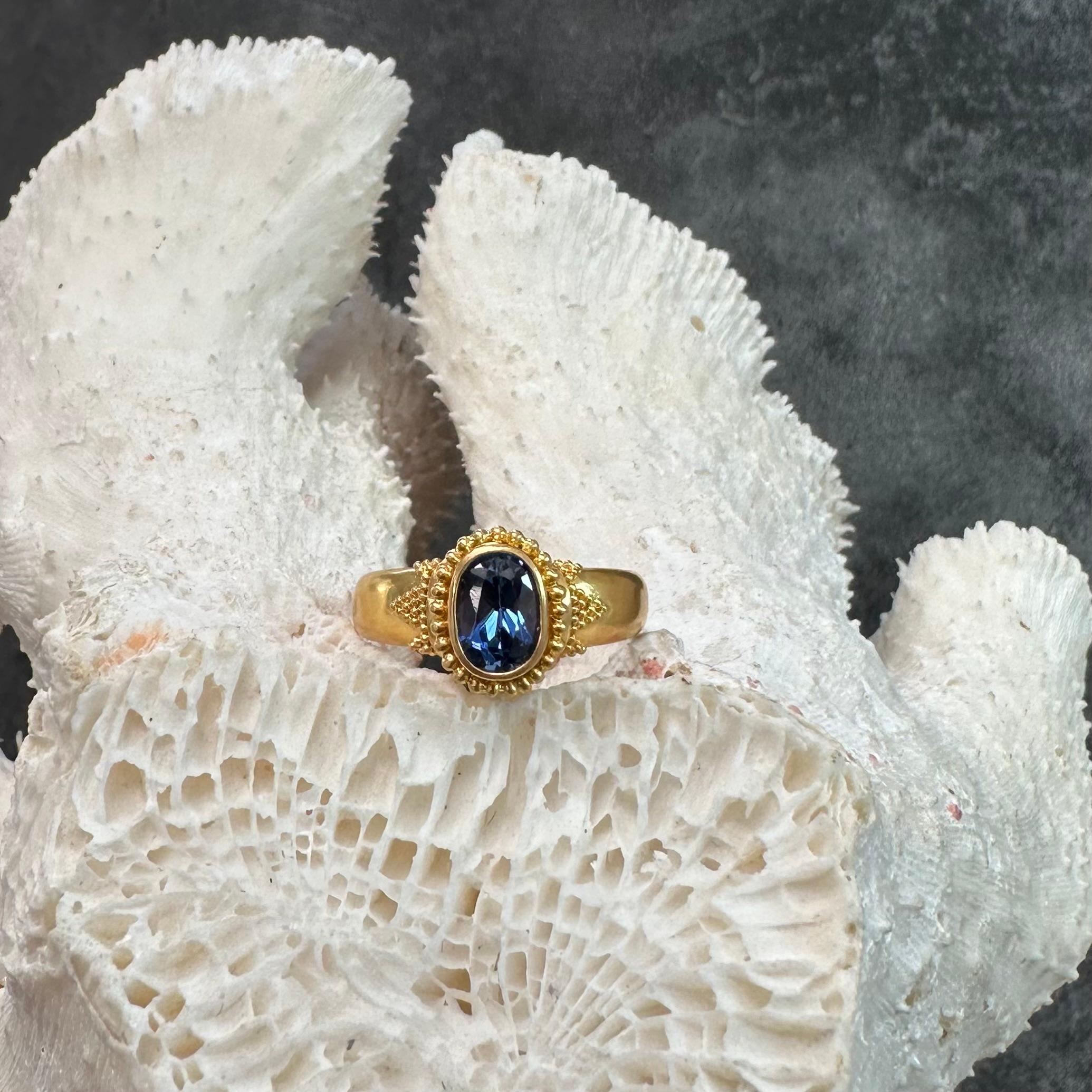 Steven Battelle 1.2 Carats Blue Sapphire 22K Gold Ring  For Sale 3