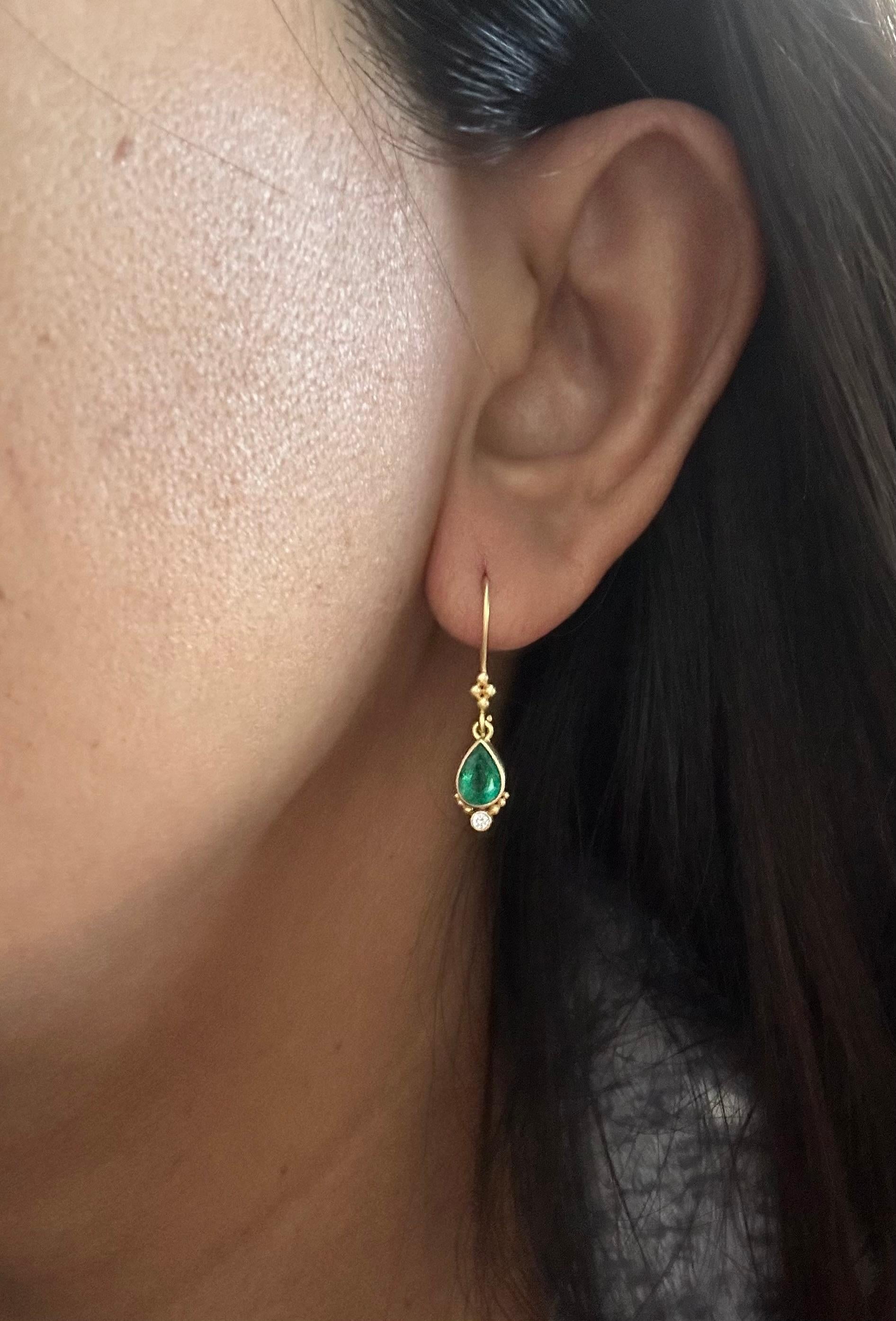 Steven Battelle 1.2 Carats Emerald Diamond 18k Gold Wire Earrings For Sale 4
