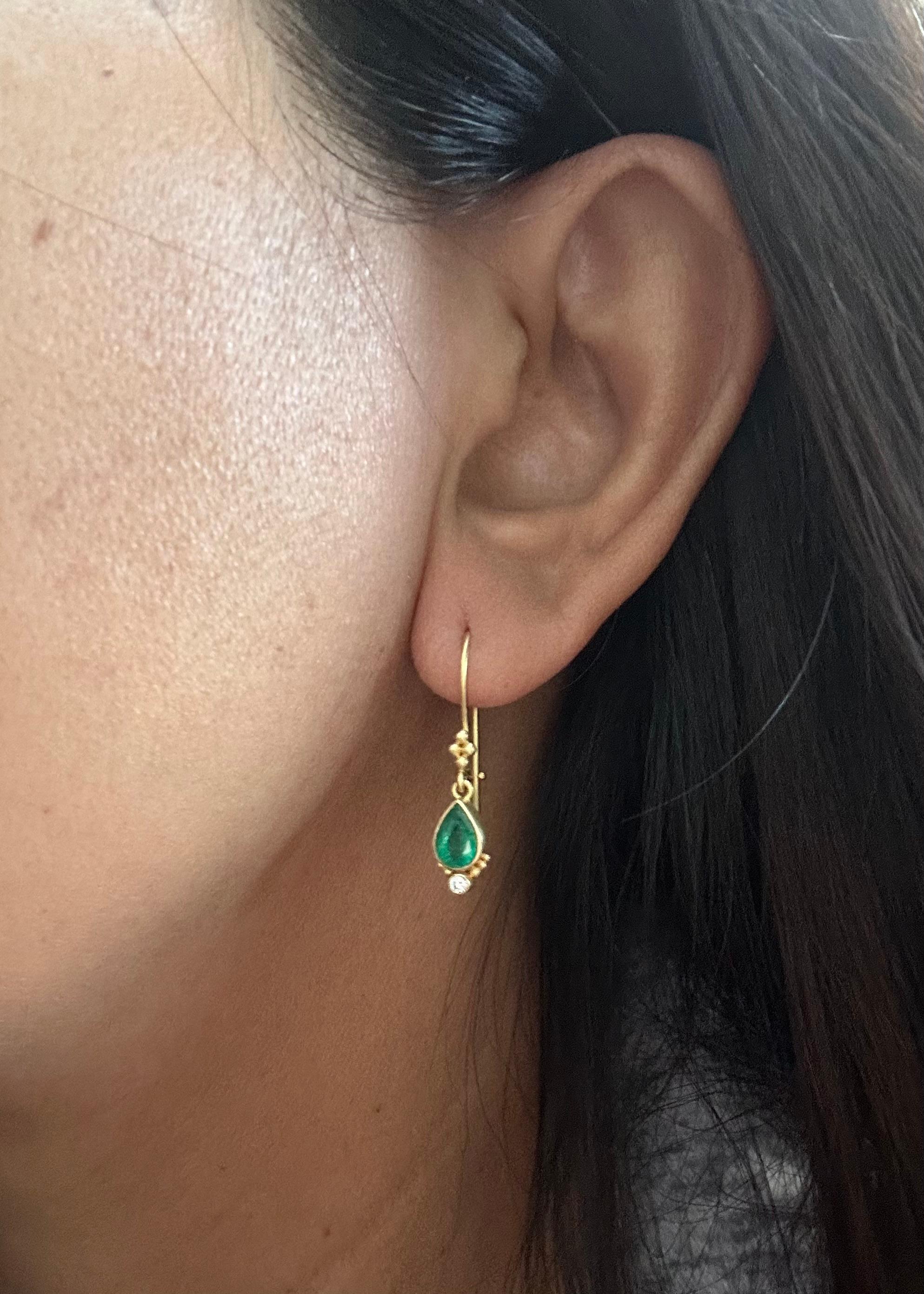 Steven Battelle 1.2 Carats Emerald Diamond 18k Gold Wire Earrings For Sale 2