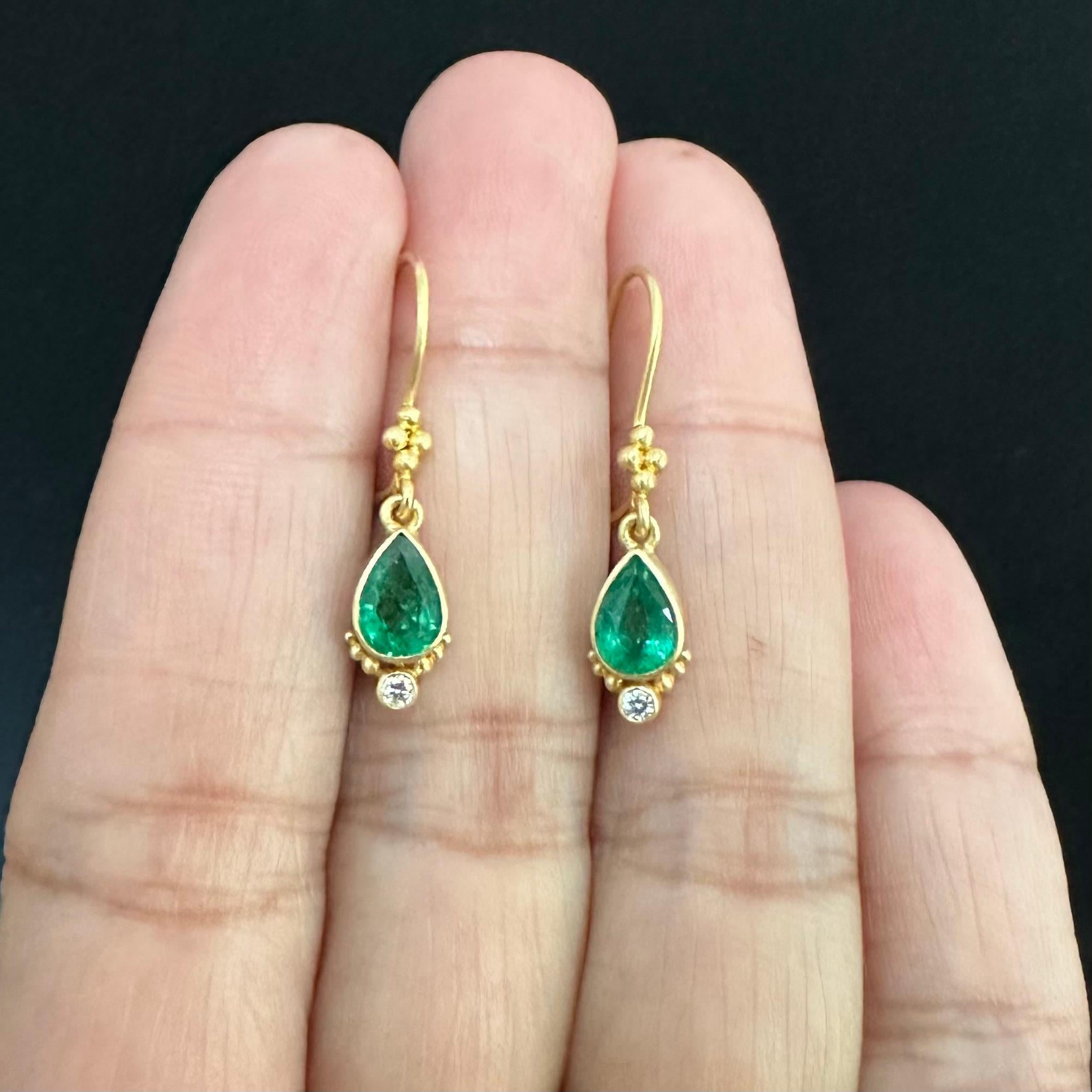 Steven Battelle 1.2 Carats Emerald Diamond 18k Gold Wire Earrings For Sale 3