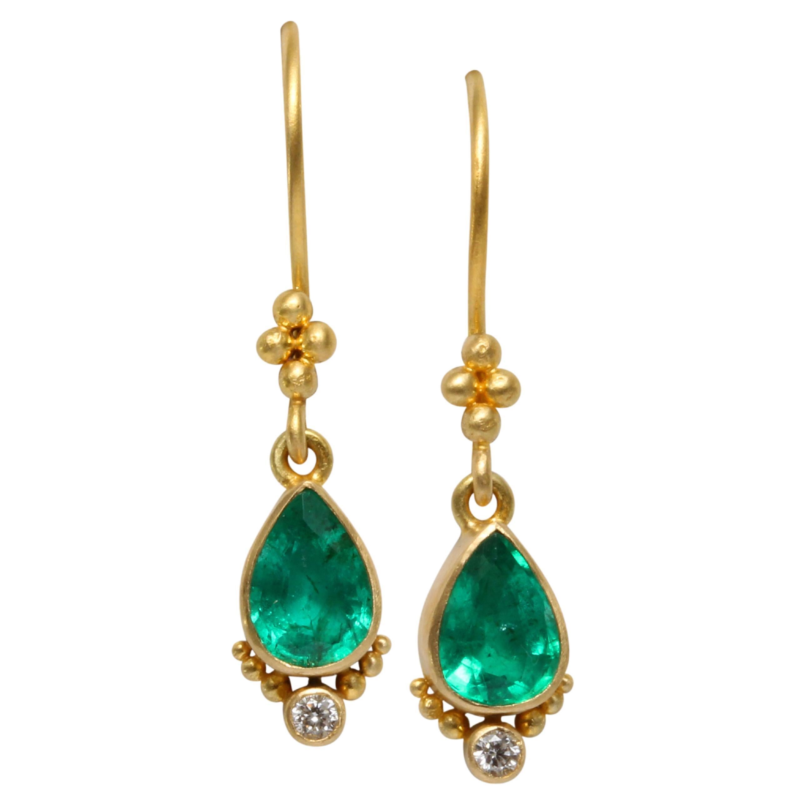 Steven Battelle 1.2 Carats Emerald Diamond 18k Gold Wire Earrings For Sale