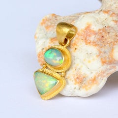 Steven Battelle 1.2 Carats Ethiopian Opal 18K Gold Pendant