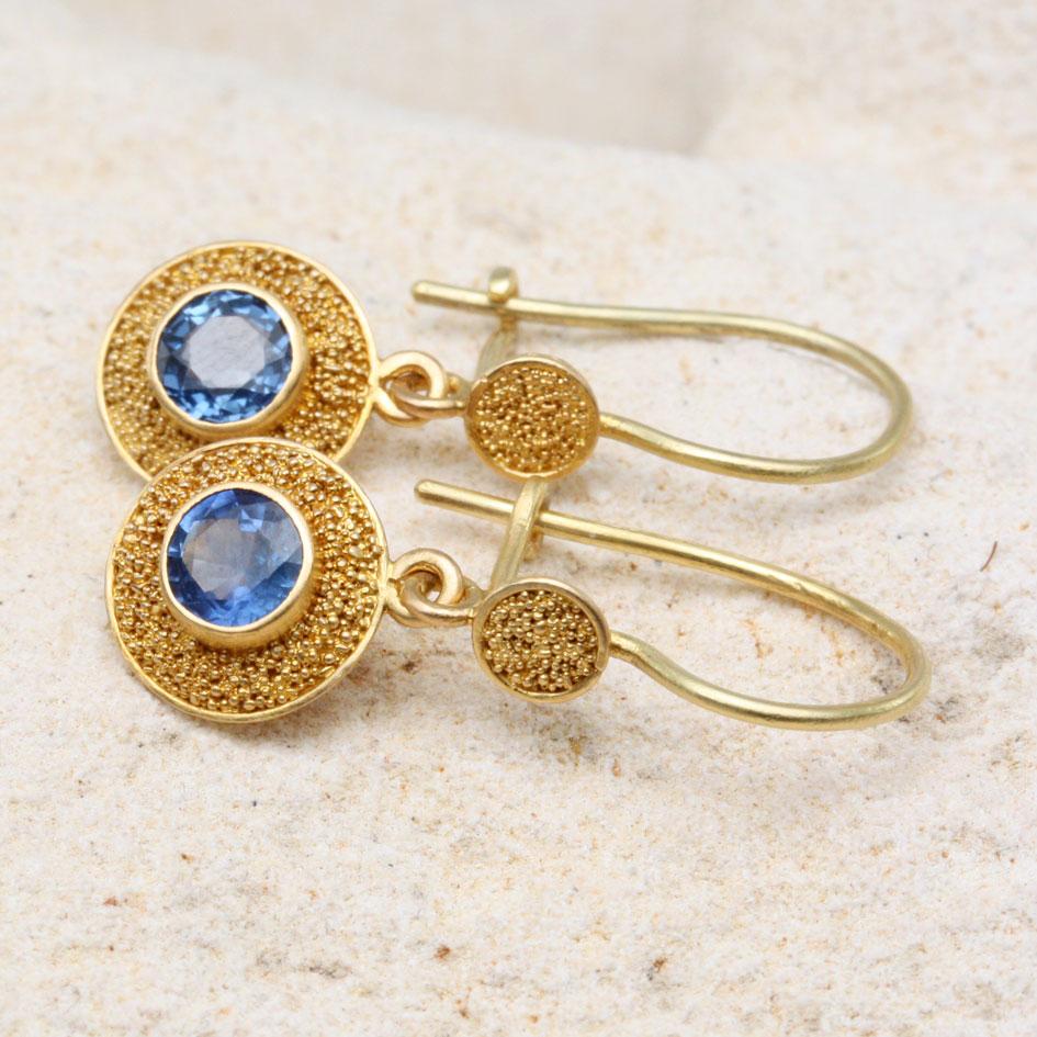 Rose Cut Steven Battelle 1.2 Carats Faceted Blue Sapphire 22K Gold Wire Earrings For Sale