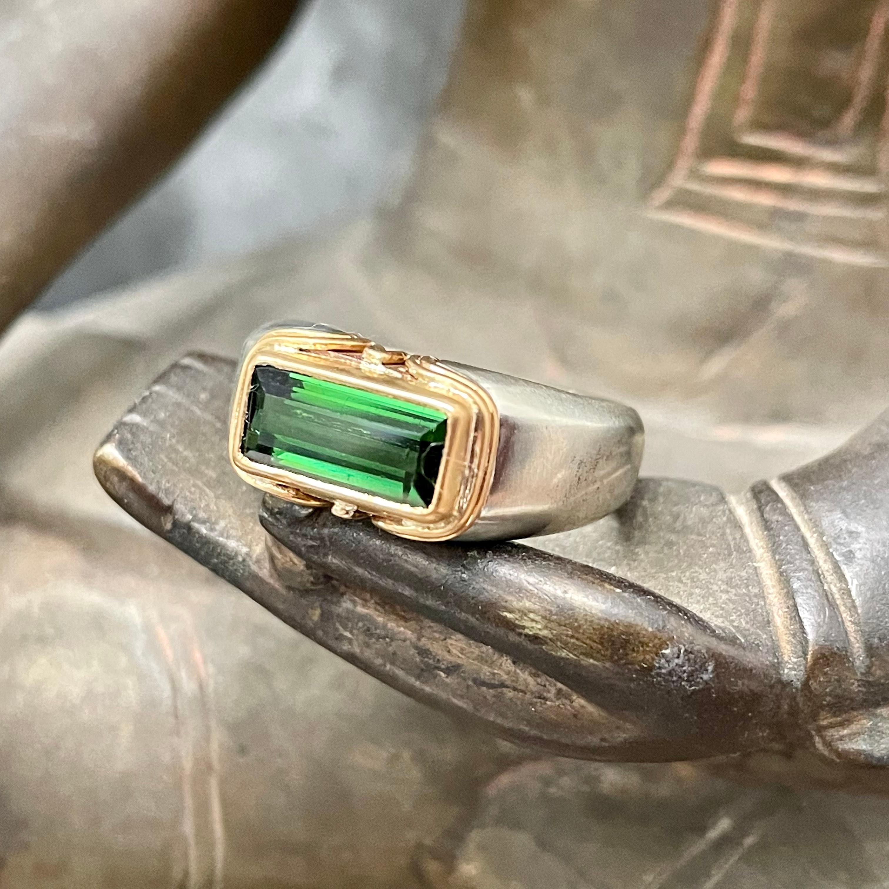Steven Battelle 1.2 Carats Green Tourmaline 18K Yellow 14K White Gold Ring Unisexe en vente