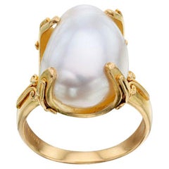 Steven Battelle 12.0 Carats Keshi Pearl 18K Gold Ring