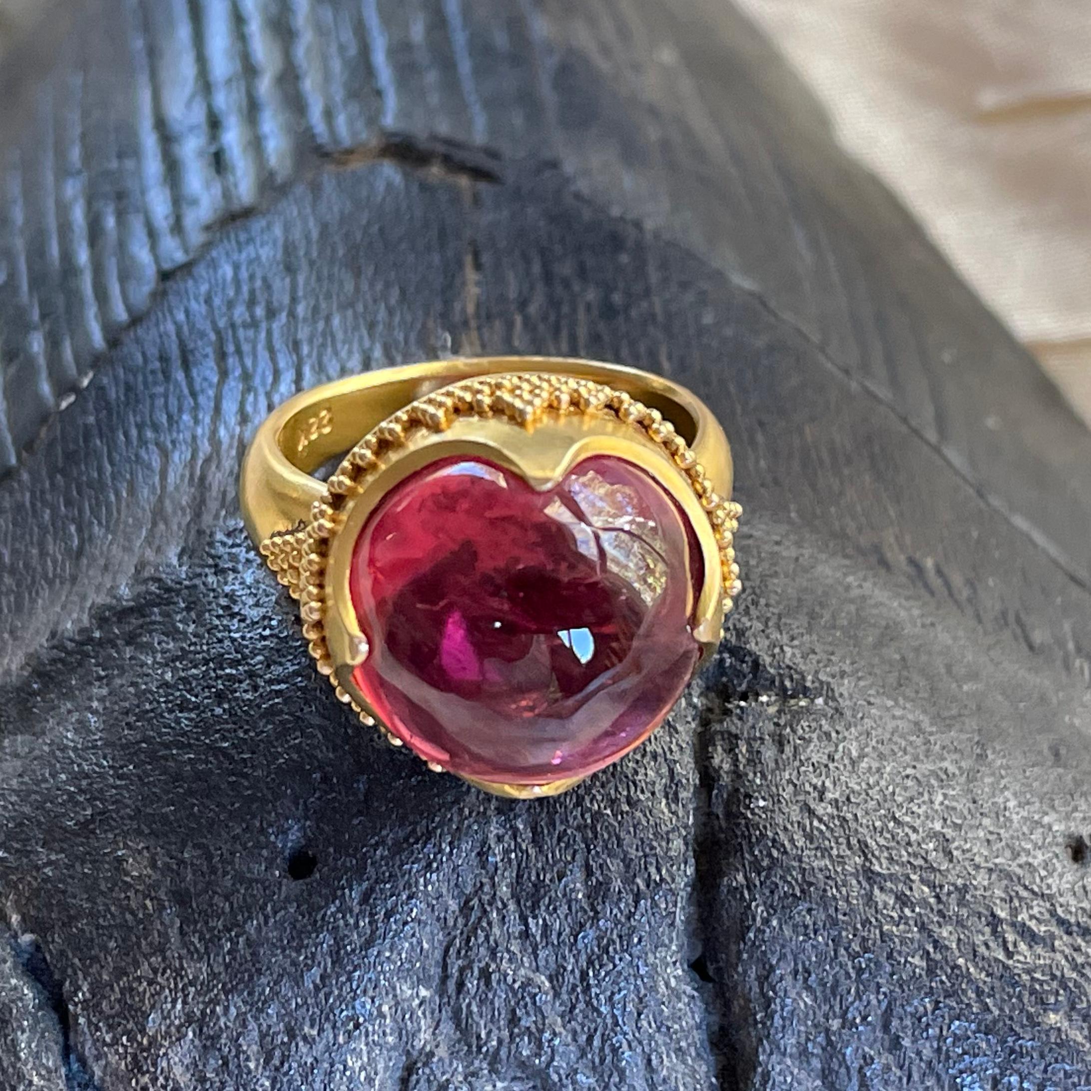 Steven Battelle 12.4 Carat Cabochon Pink Tourmaline 22K Granulated Gold Ring In New Condition In Soquel, CA
