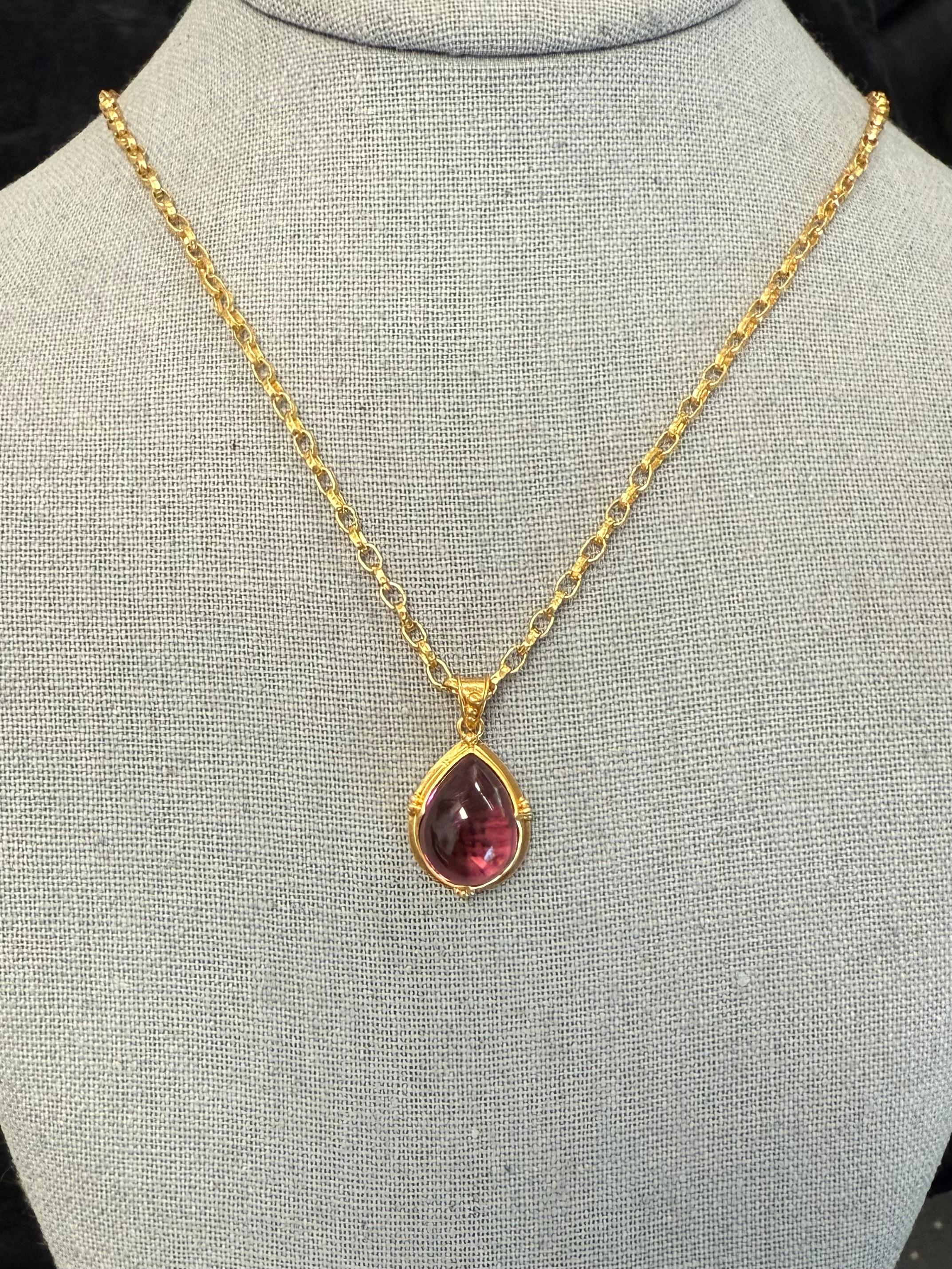 Ciondolo in oro 18K con tormalina rosa da 12,4 carati di Steven Battelle in vendita 6