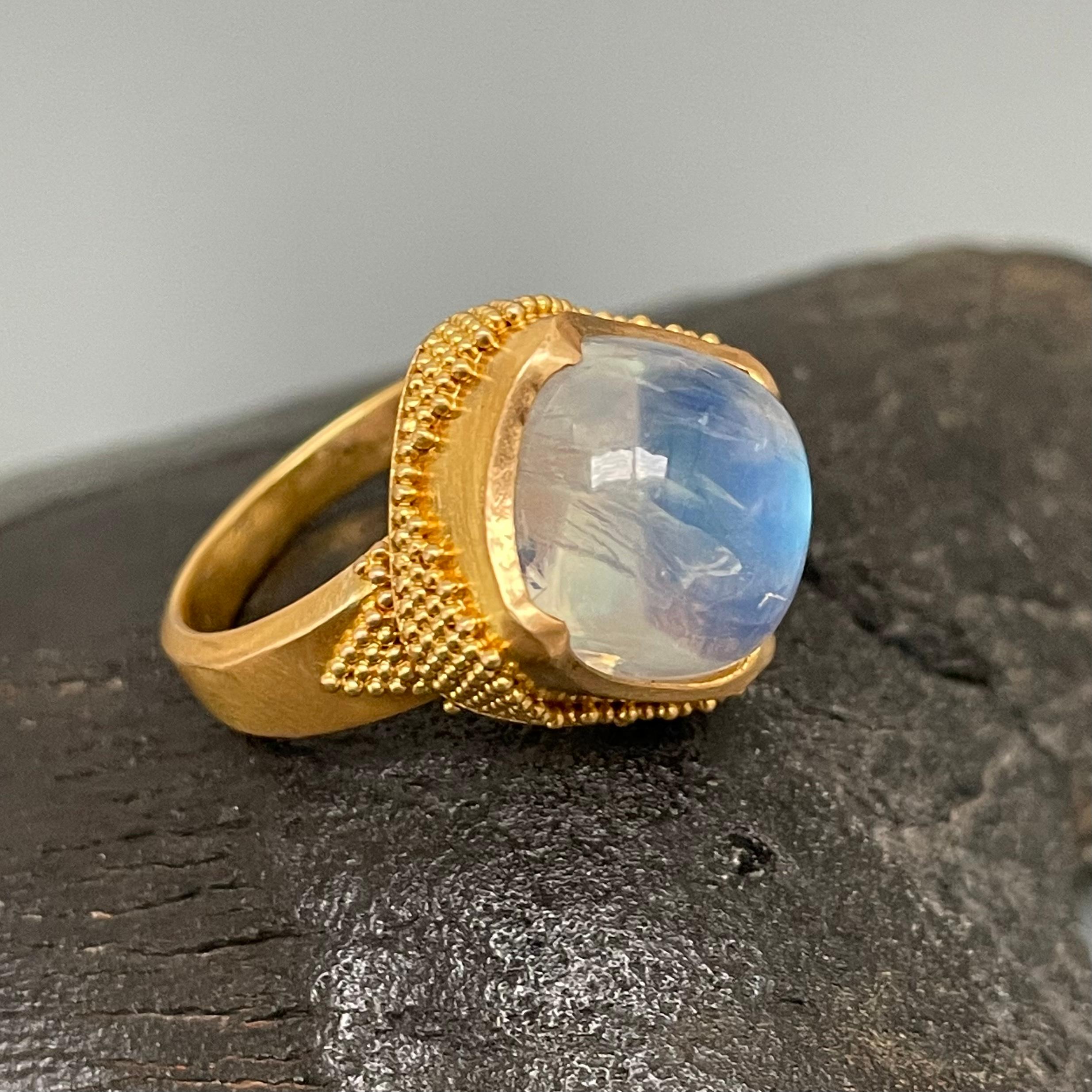 Steven Battelle 12.6 Carats Rainbow Moonstone 22K Gold Ring In New Condition For Sale In Soquel, CA