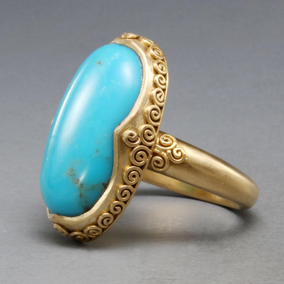 Contemporary Steven Battelle 12.6 Carats Sleeping Beauty Turquoise 18K Gold Ring For Sale
