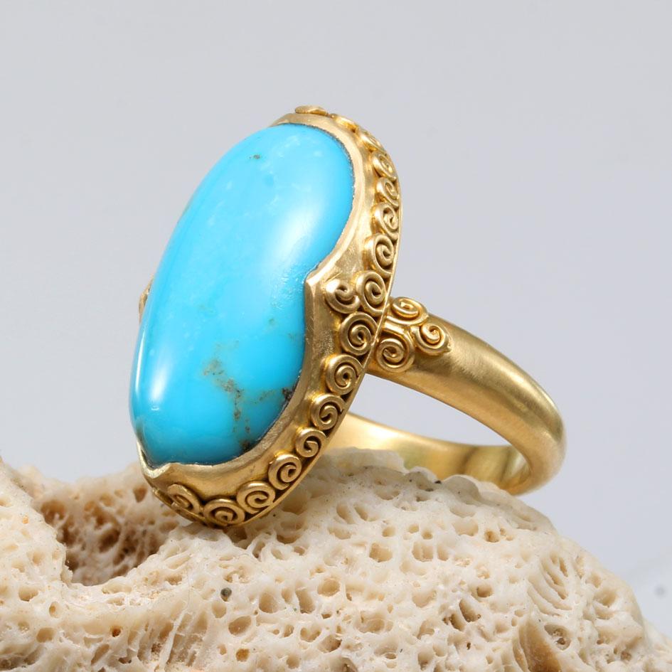 Steven Battelle 12.6 Carats Sleeping Beauty Turquoise 18K Gold Ring In New Condition For Sale In Soquel, CA