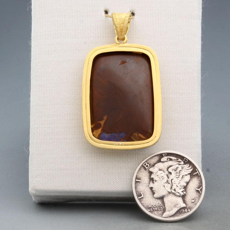 da uomo o donna Steven Battelle Ciondolo in oro 18K con opale australiano Boulder da 12,7 carati in vendita