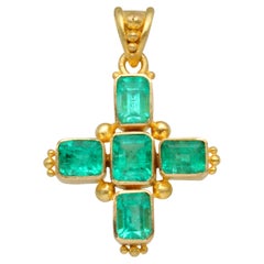Steven Battelle 1.3 Carats Columbian Emeralds 18K Gold Cross Pendant