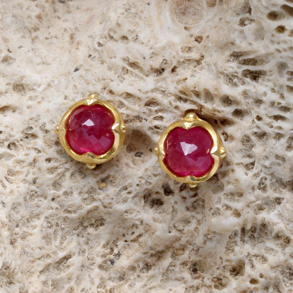 Steven Battelle 1.3 Carats Ruby 18K Gold Post Earring In New Condition For Sale In Soquel, CA