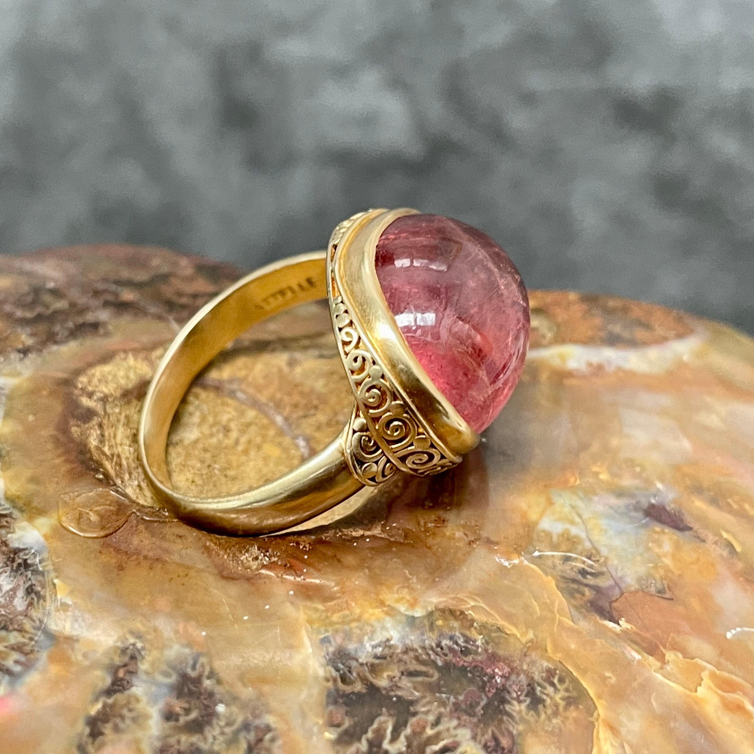 Steven Battelle 13.1 Carats Pink Tourmaline 18K Gold Ring In New Condition For Sale In Soquel, CA