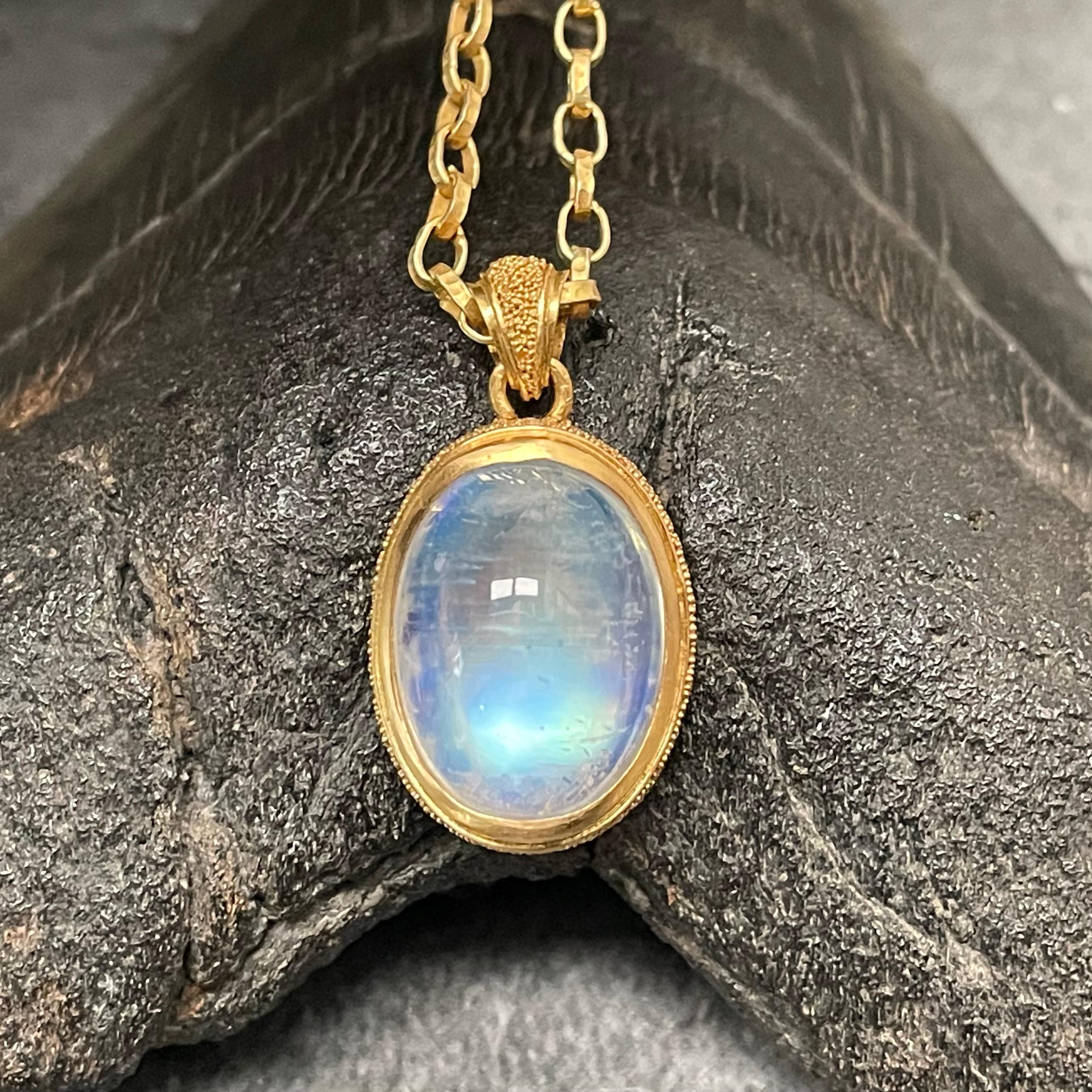 Steven Battelle 13.3 Carats Rainbow Moonstone 22k Gold Pendant For Sale 7