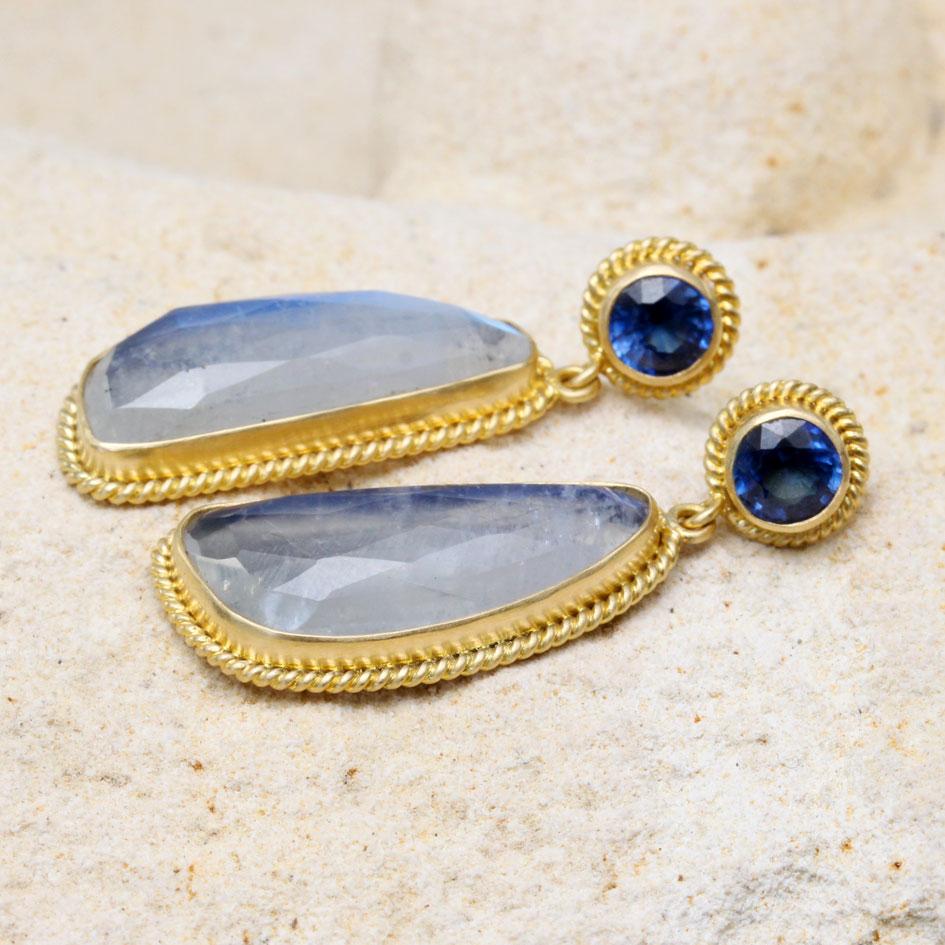 Mixed Cut Steven Battelle 13.7 Carats Rainbow Moonstone Kyanite 18K Gold Post Earrings For Sale
