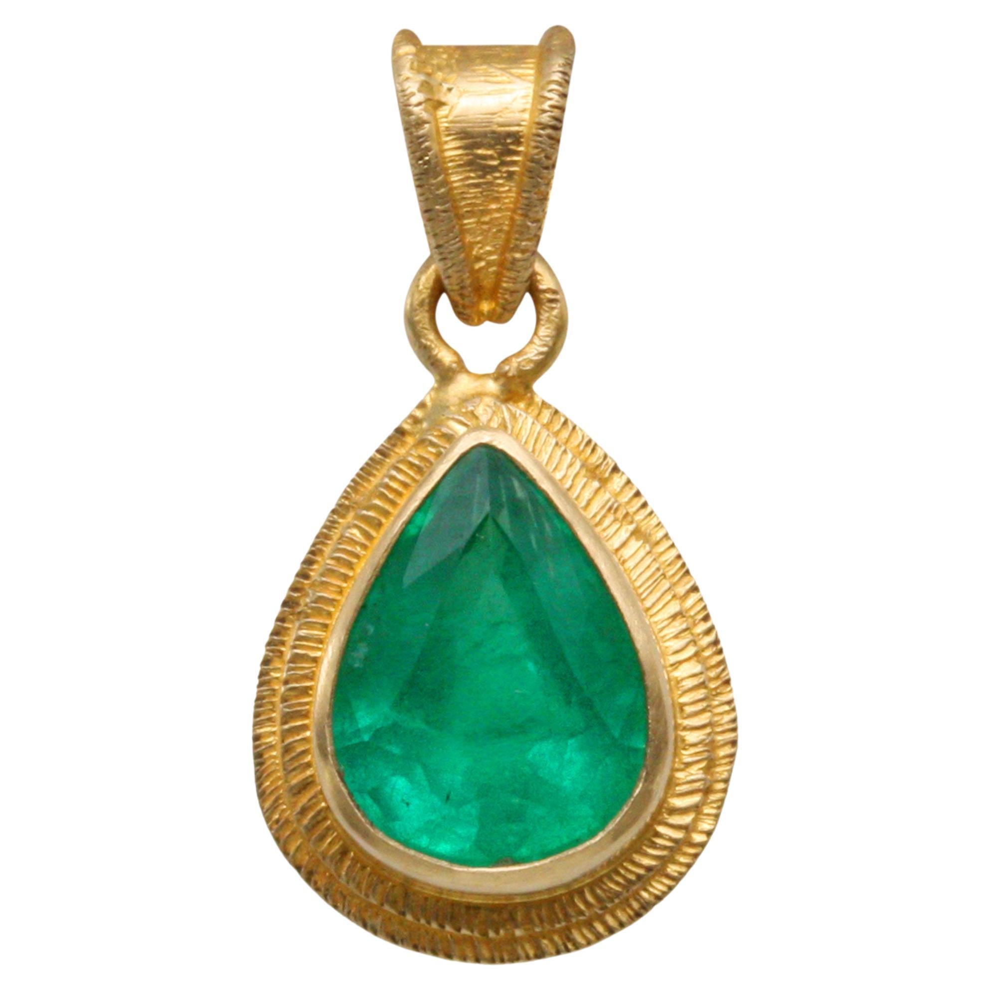 Steven Battelle 1.4 Carats Emerald 18K Gold Pendant