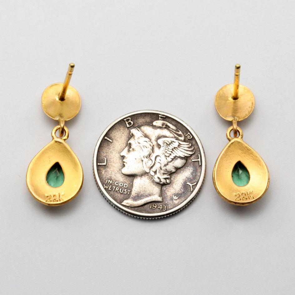 Pear Cut Steven Battelle 1.4 Carats Green Tourmaline 22K Gold Granulated Post Earrings For Sale