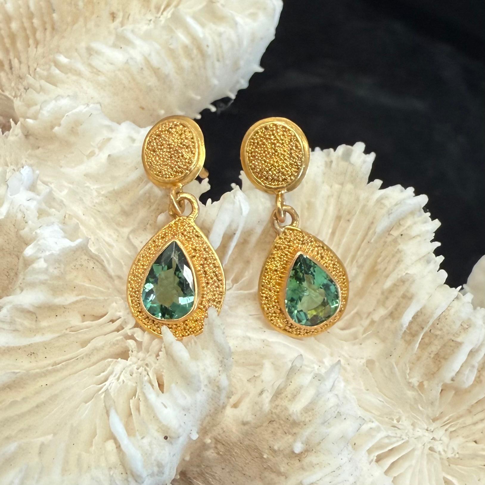 Steven Battelle 1.4 Carats Green Tourmaline 22K Gold Granulated Post Earrings For Sale 3