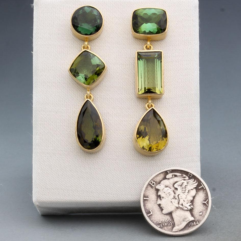 Contemporary Steven Battelle 14.2 Carats Mixed Green Tourmaline 18K Gold Post Earrings For Sale