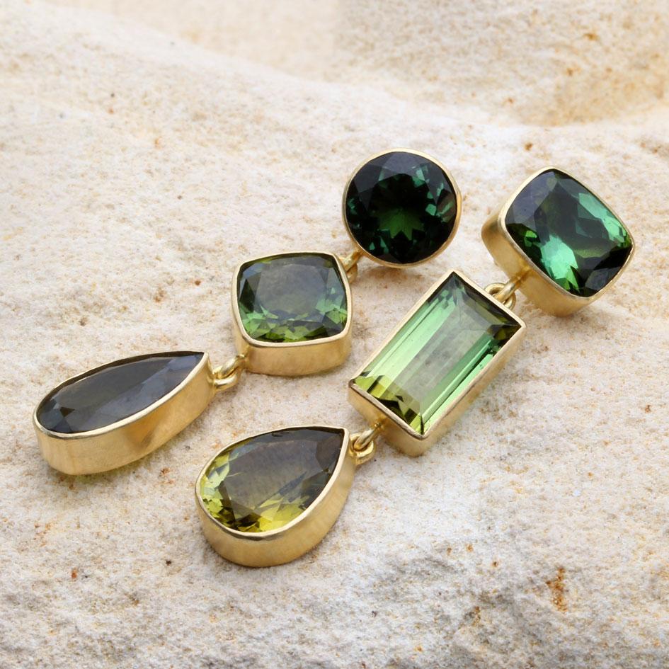 Steven Battelle 14.2 Carats Mixed Green Tourmaline 18K Gold Post Earrings In New Condition For Sale In Soquel, CA