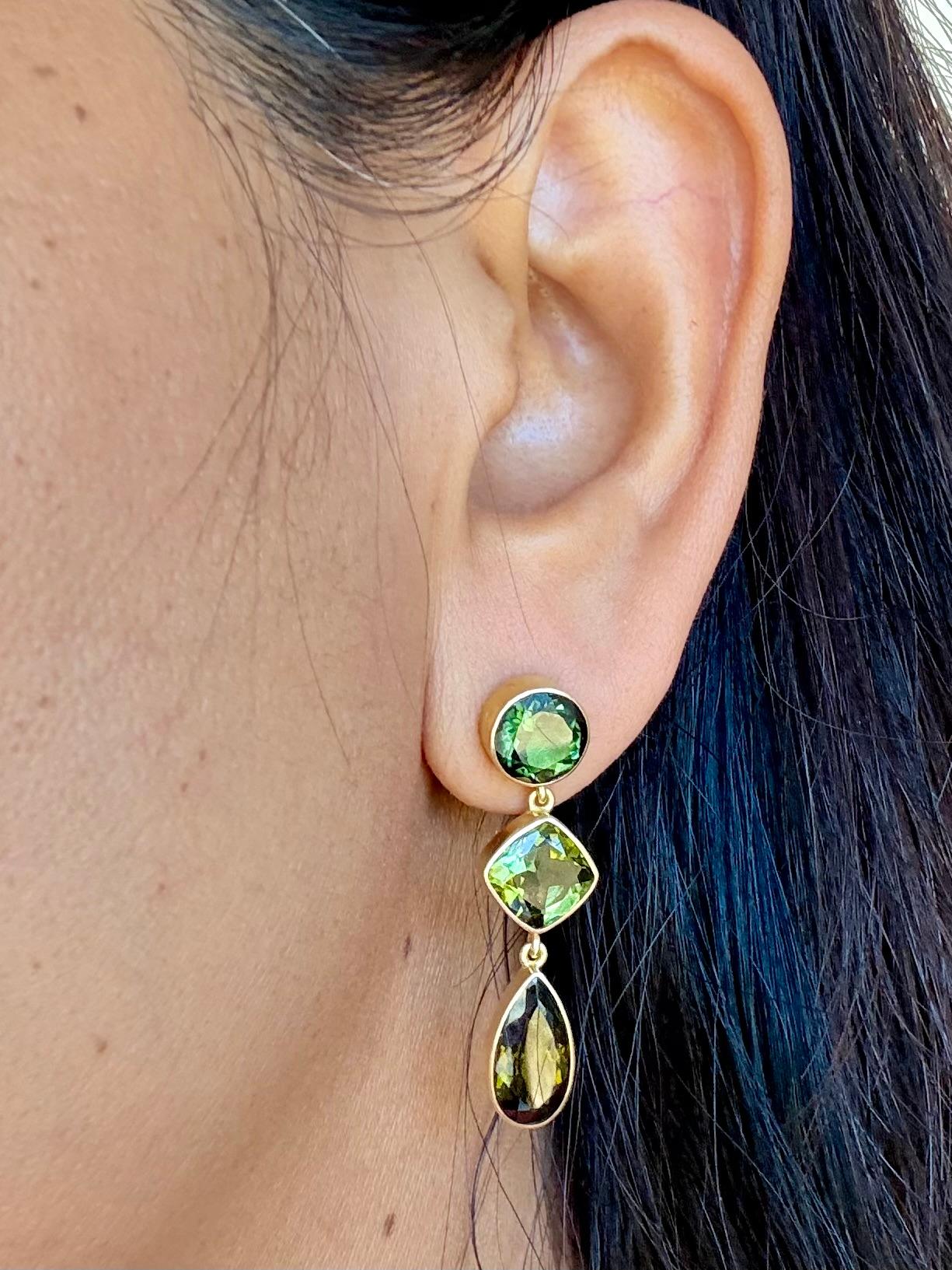 Steven Battelle 14.2 Carats Mixed Green Tourmaline 18K Gold Post Earrings For Sale 2