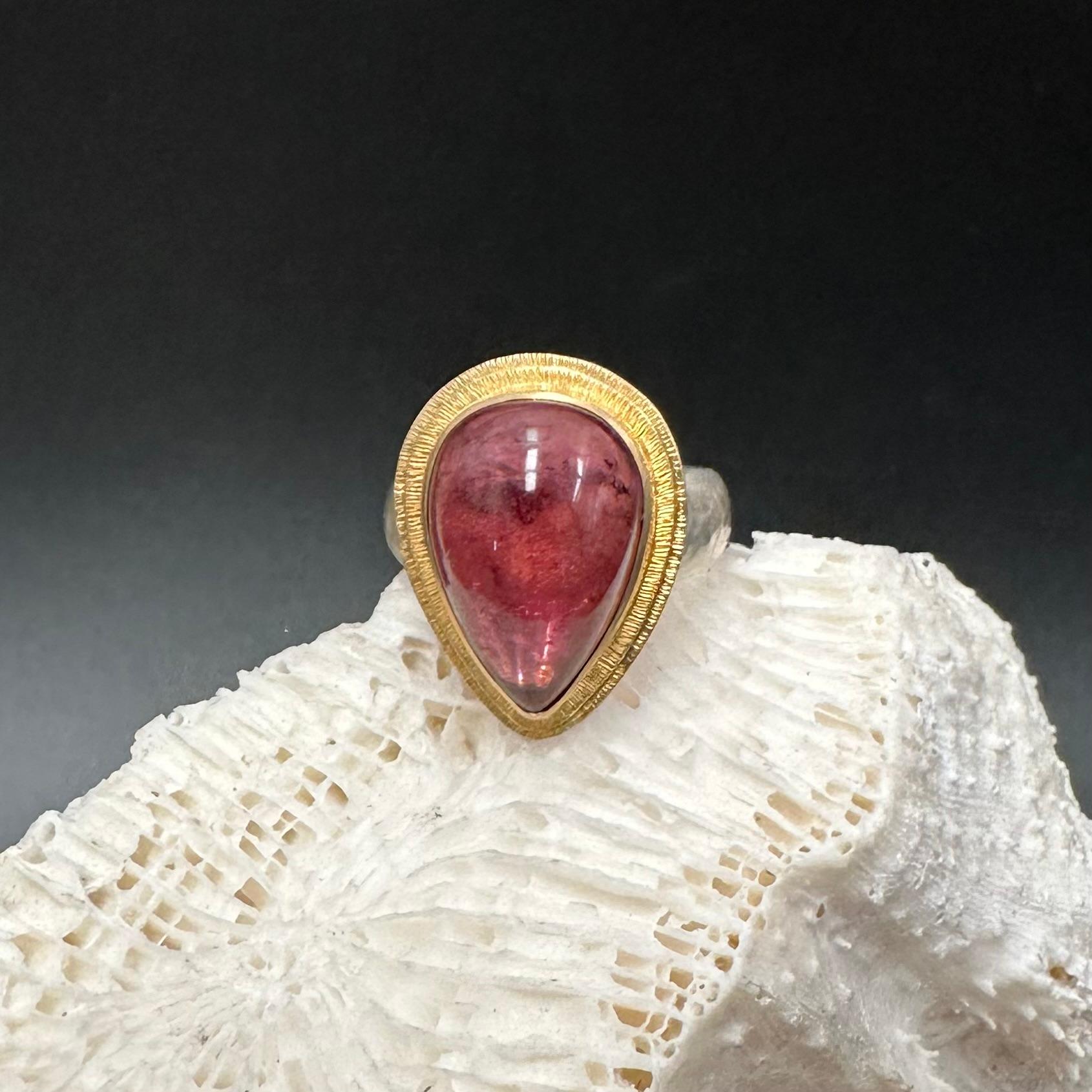 Steven Battelle Anello con tormalina rosa da 14,4 carati in oro Sterling/18K in vendita 4