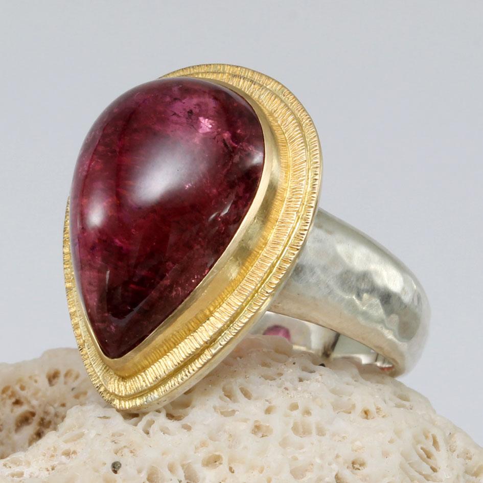 Steven Battelle Anello con tormalina rosa da 14,4 carati in oro Sterling/18K In condizioni Nuovo in vendita a Soquel, CA