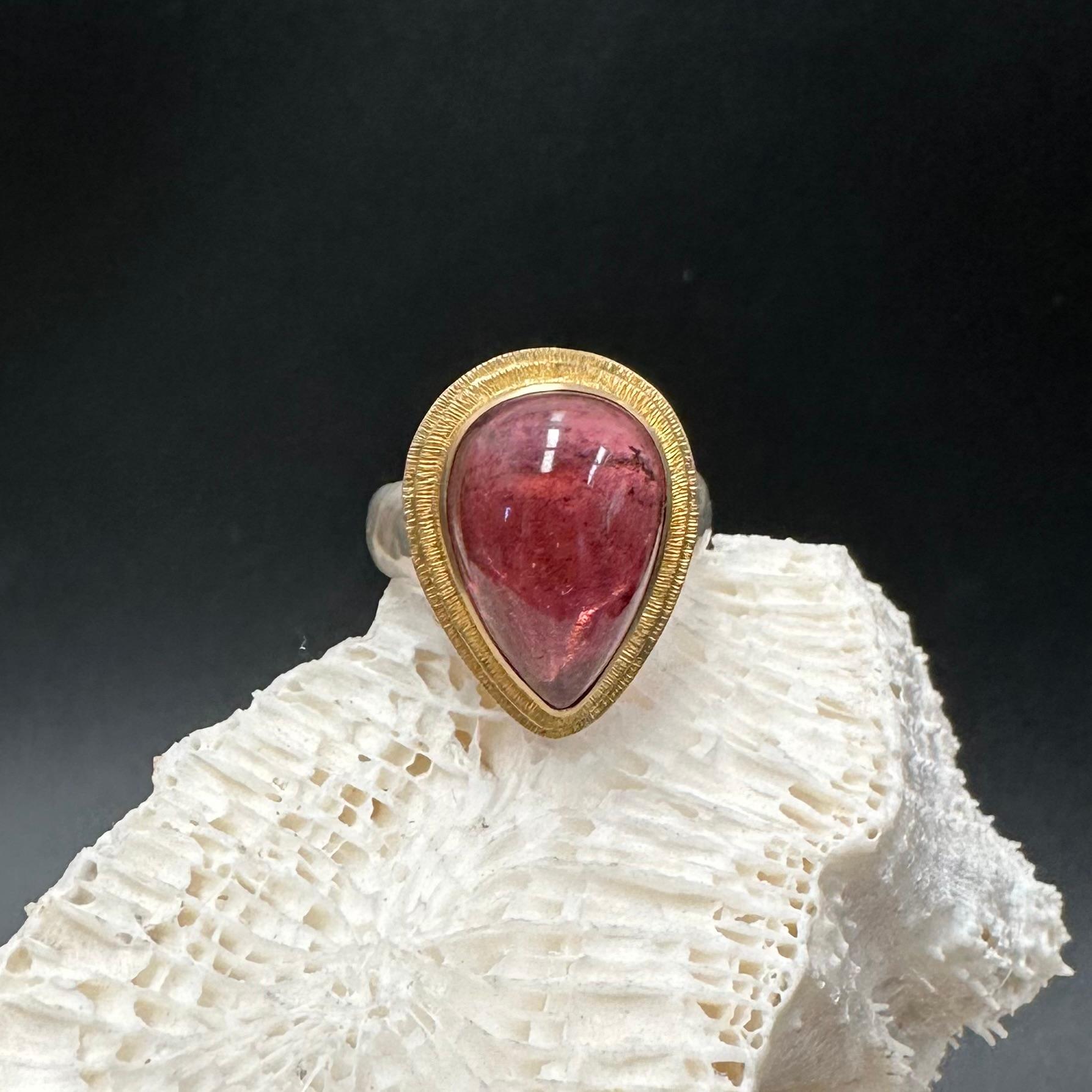 Steven Battelle Anello con tormalina rosa da 14,4 carati in oro Sterling/18K in vendita 1