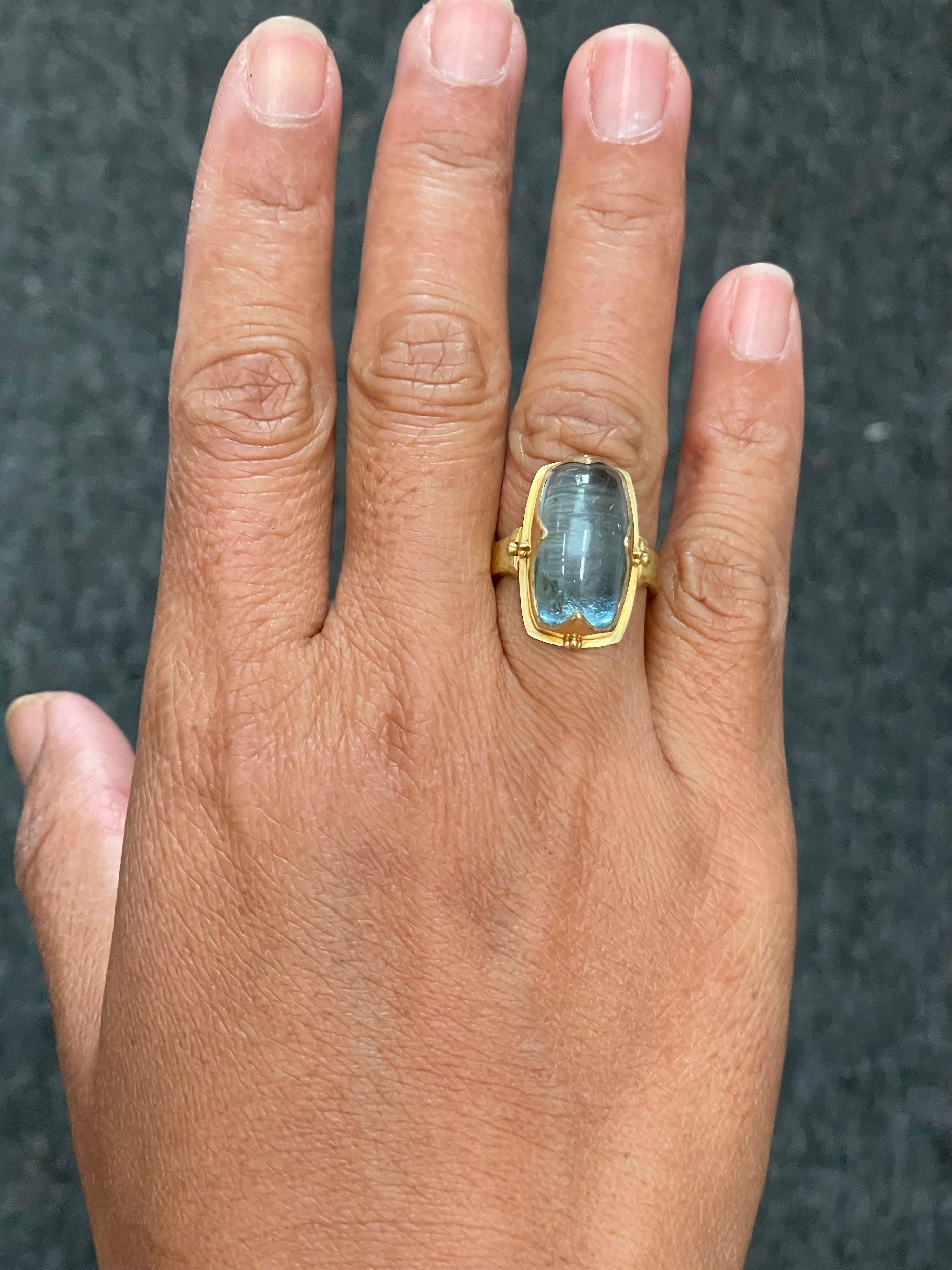 Steven Battelle 15.3 Carats Cabochon Aquamarine 18k Gold Ring In New Condition For Sale In Soquel, CA