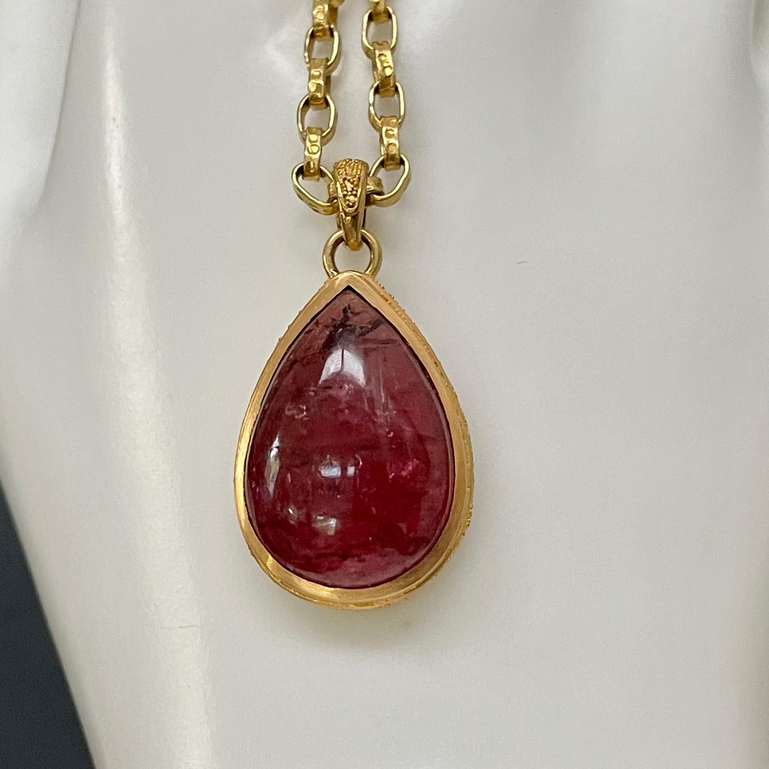 Steven Battelle 15.8 Carats Pink Tourmaline 22k Gold Pendant For Sale 2