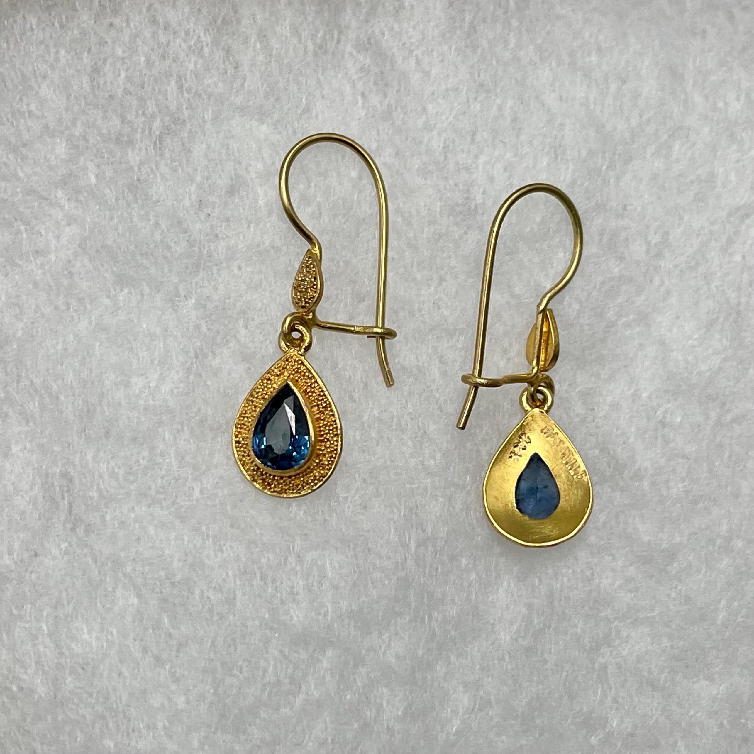 Pear Cut Steven Battelle 1.6 Carat Blue Sapphire 22K Earrings For Sale