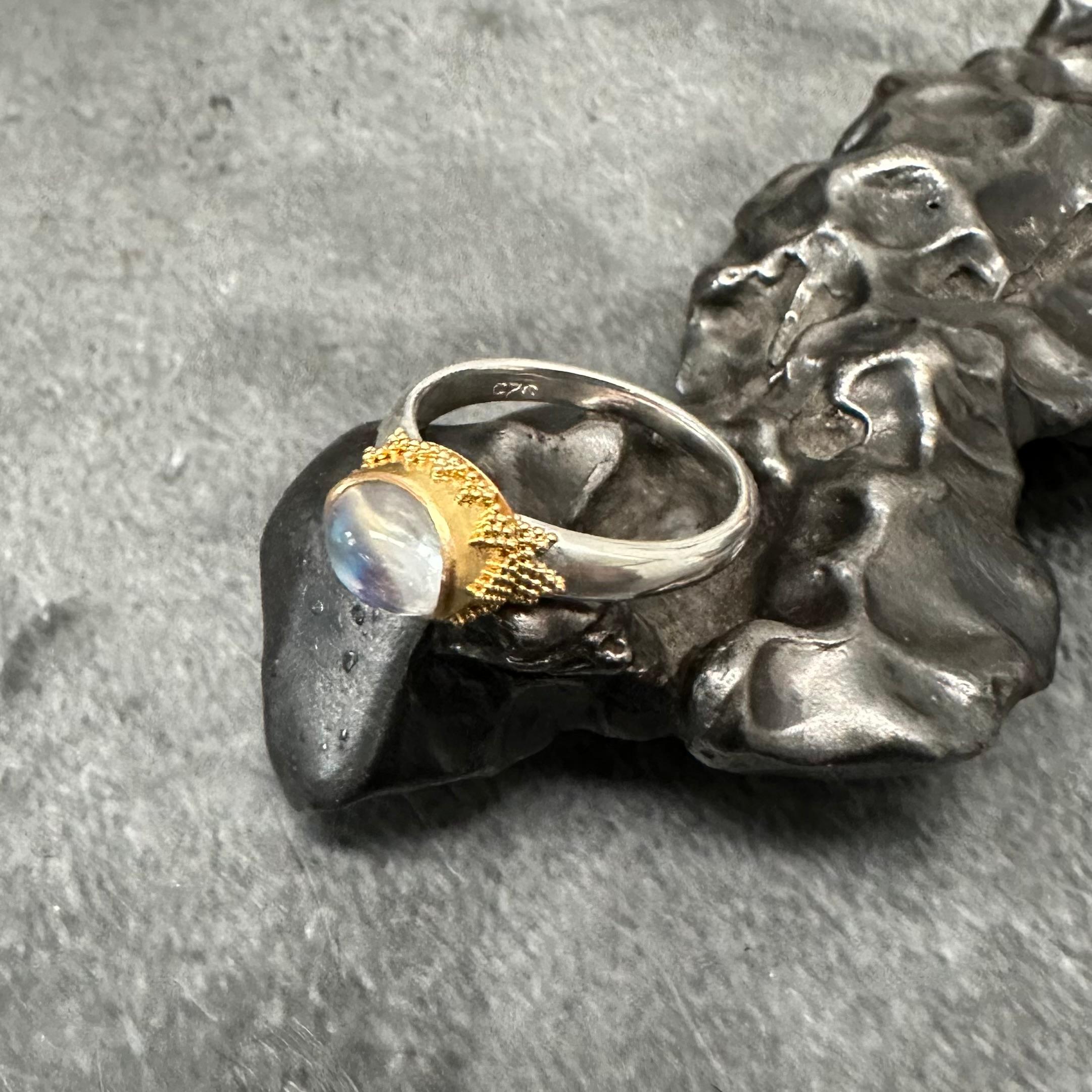 Steven Battelle Bague en argent sterling et or 22 carats avec pierre de lune arc-en-ciel 1,6 carat Unisexe en vente
