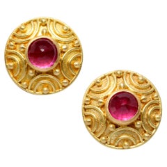 Steven Battelle, boucles d'oreilles en or 18 carats avec rubis de 1,6 carat