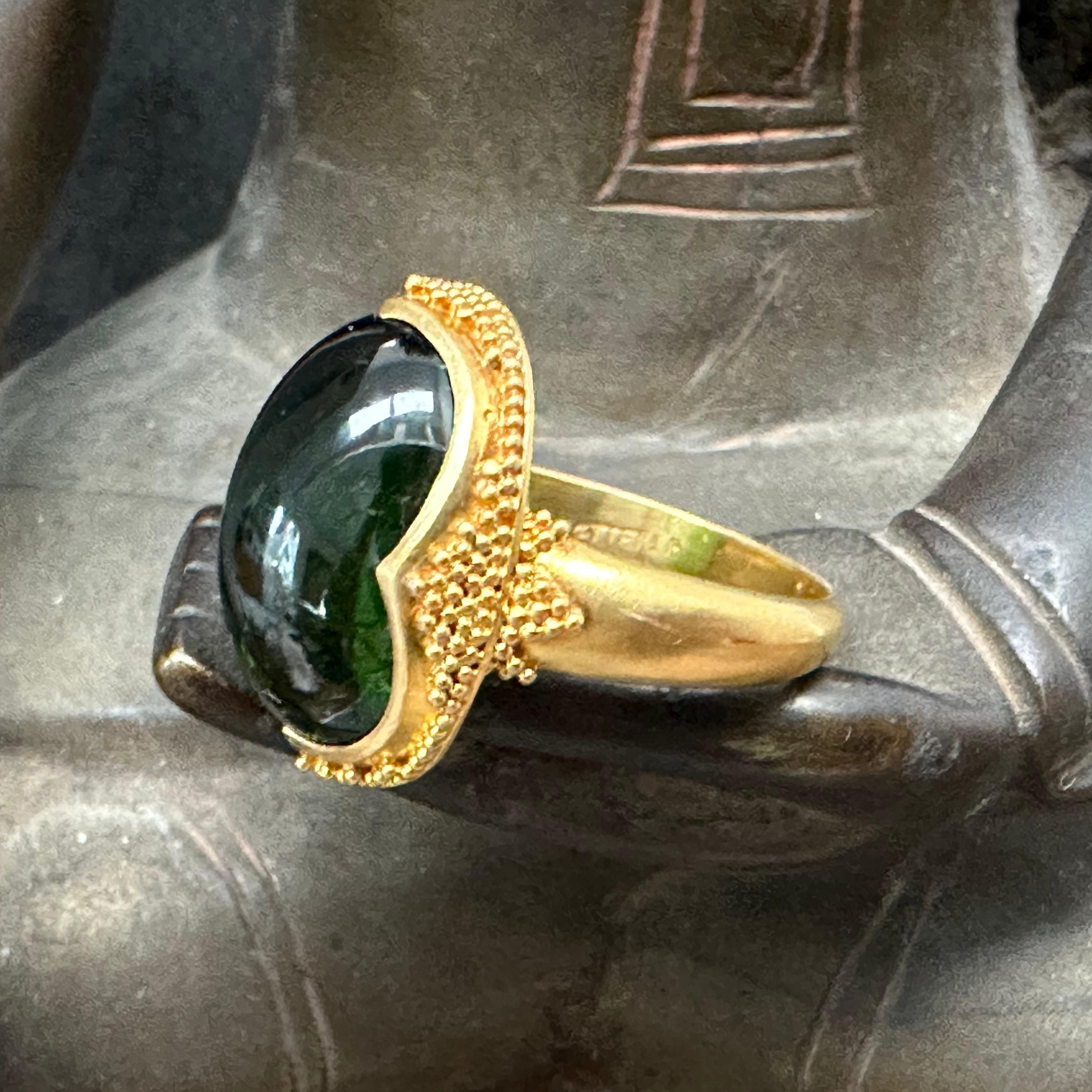 16.0 Carats Cabochon Green Tourmaline 22k Gold Ring For Sale 2