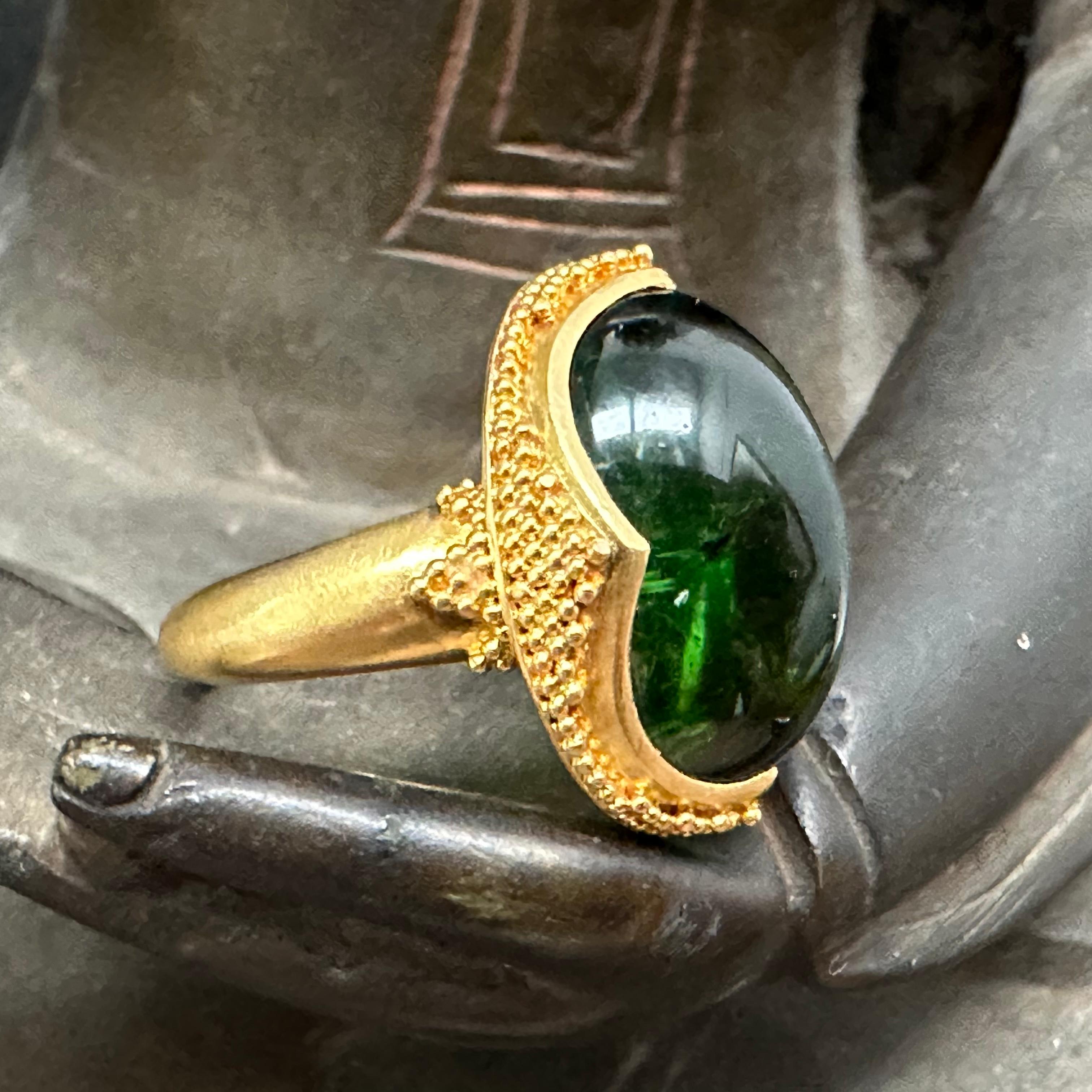 16.0 Carats Cabochon Green Tourmaline 22k Gold Ring For Sale 3