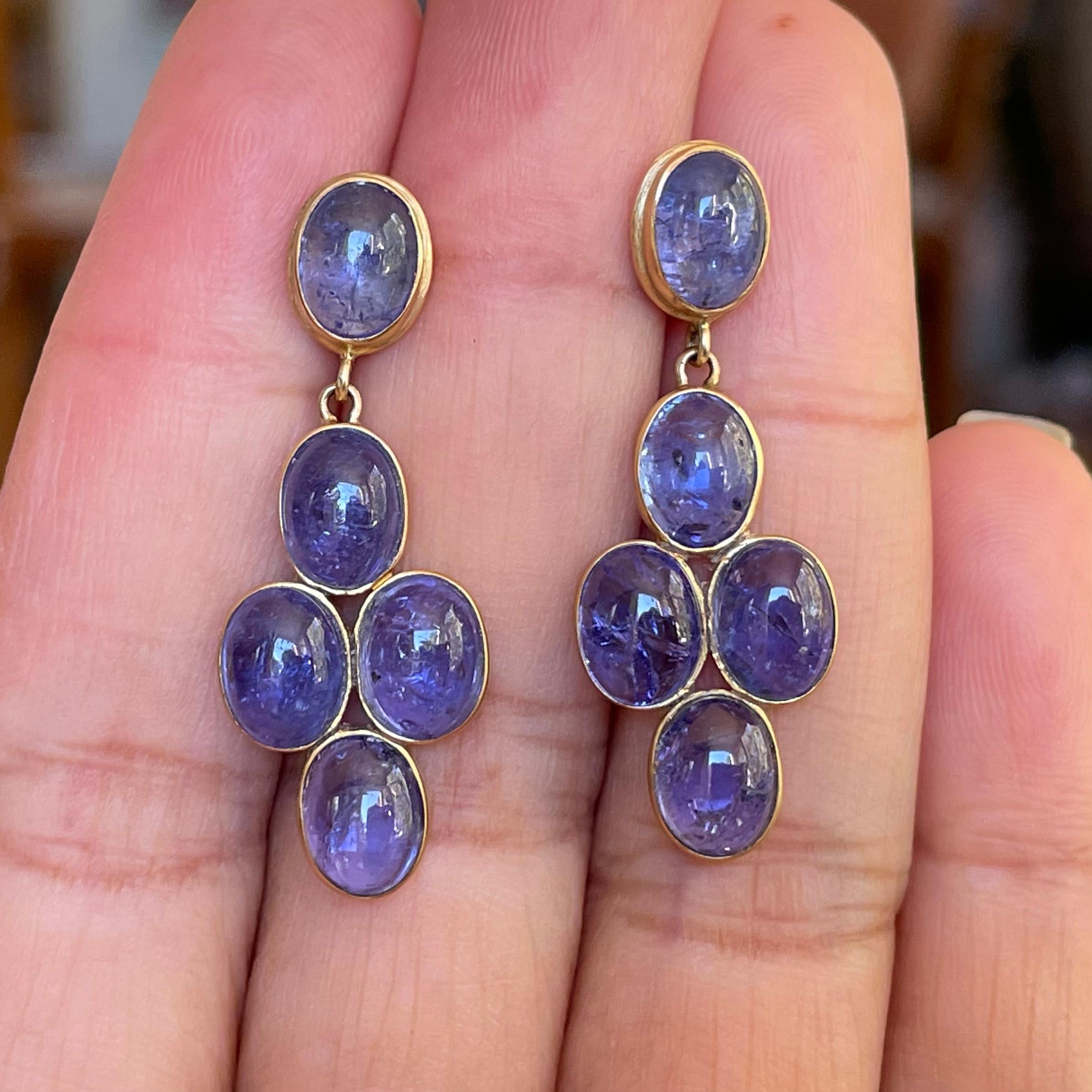 Steven Battelle 16.2 Carats Cabochon Tanzanite 18K Gold Post Earrings 2