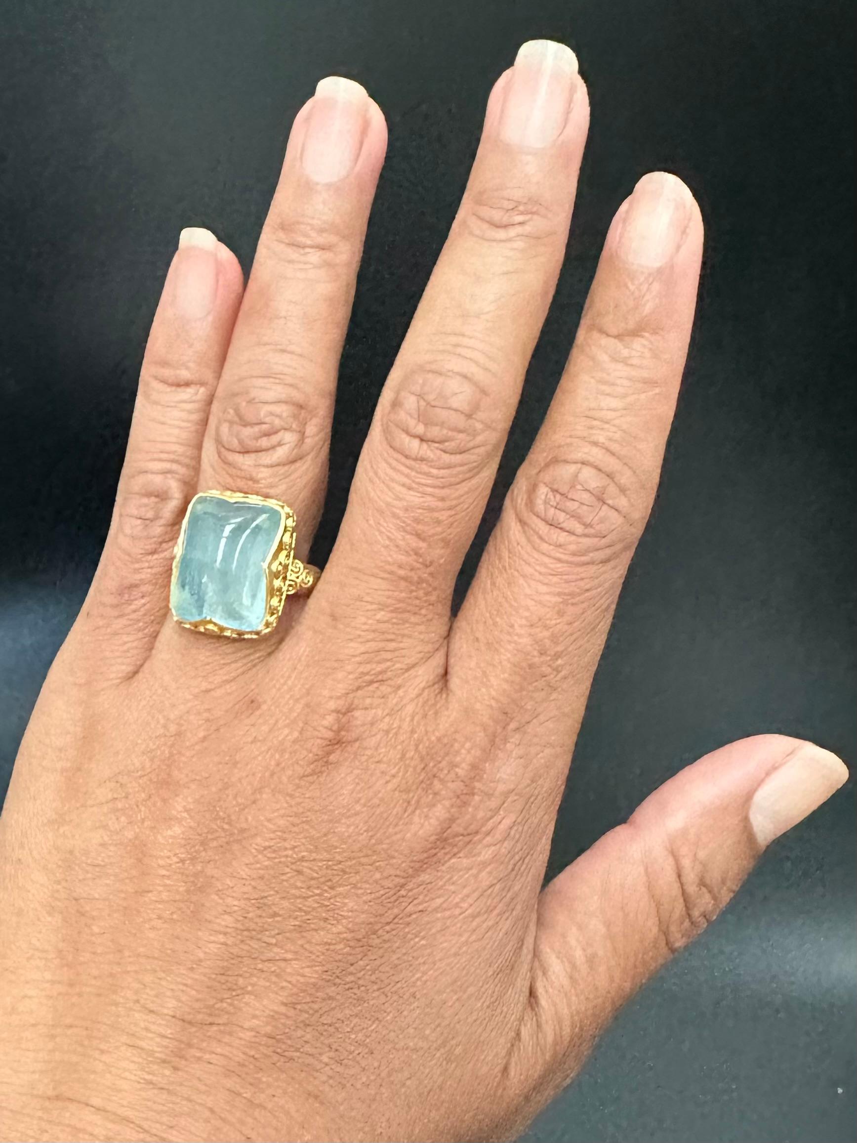 Steven Battelle 16.5 Carats Aquamarine Cabochon 18K Gold Ring For Sale 7