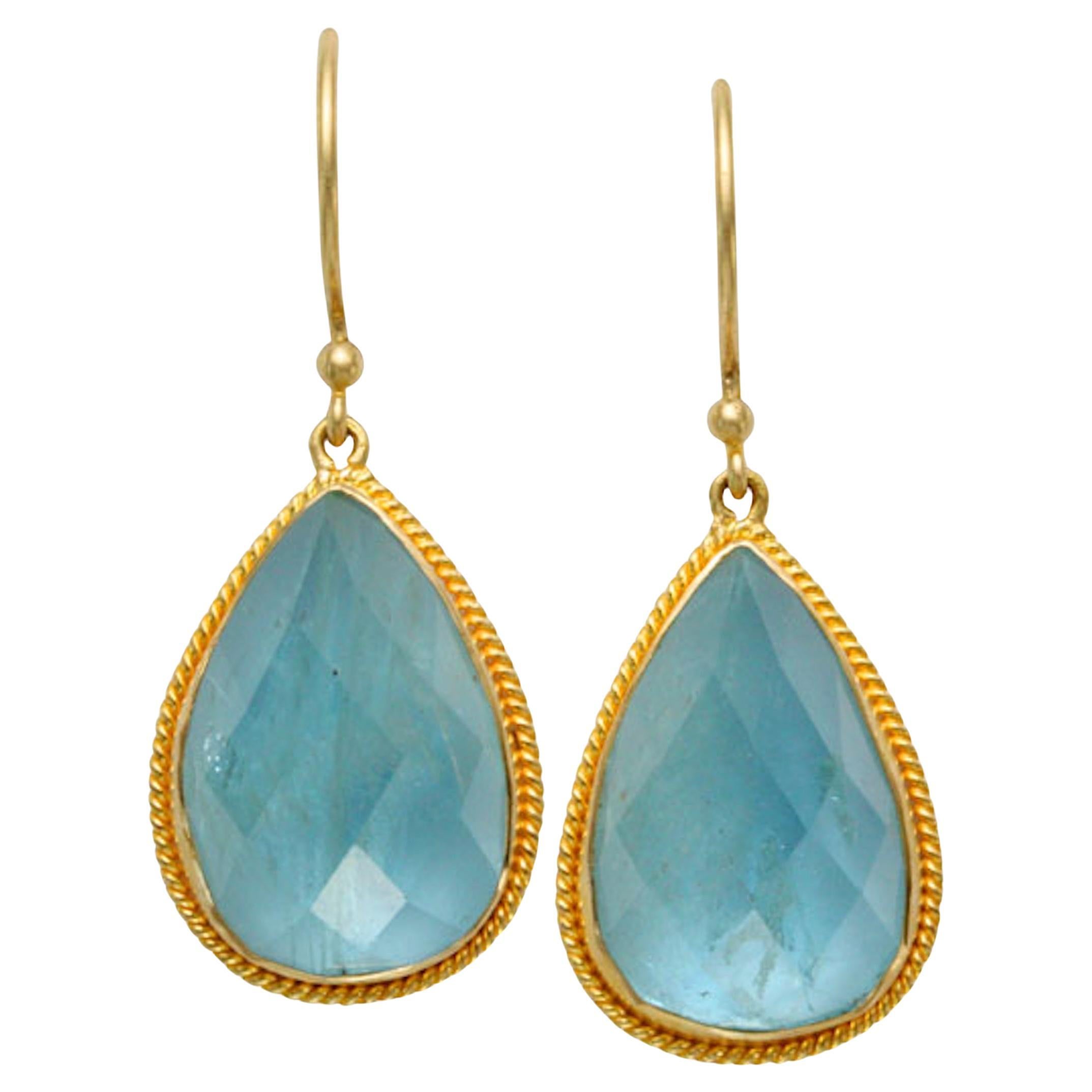 Steven Battelle Orecchini a filo in oro 18K con acquamarina da 16,9 carati