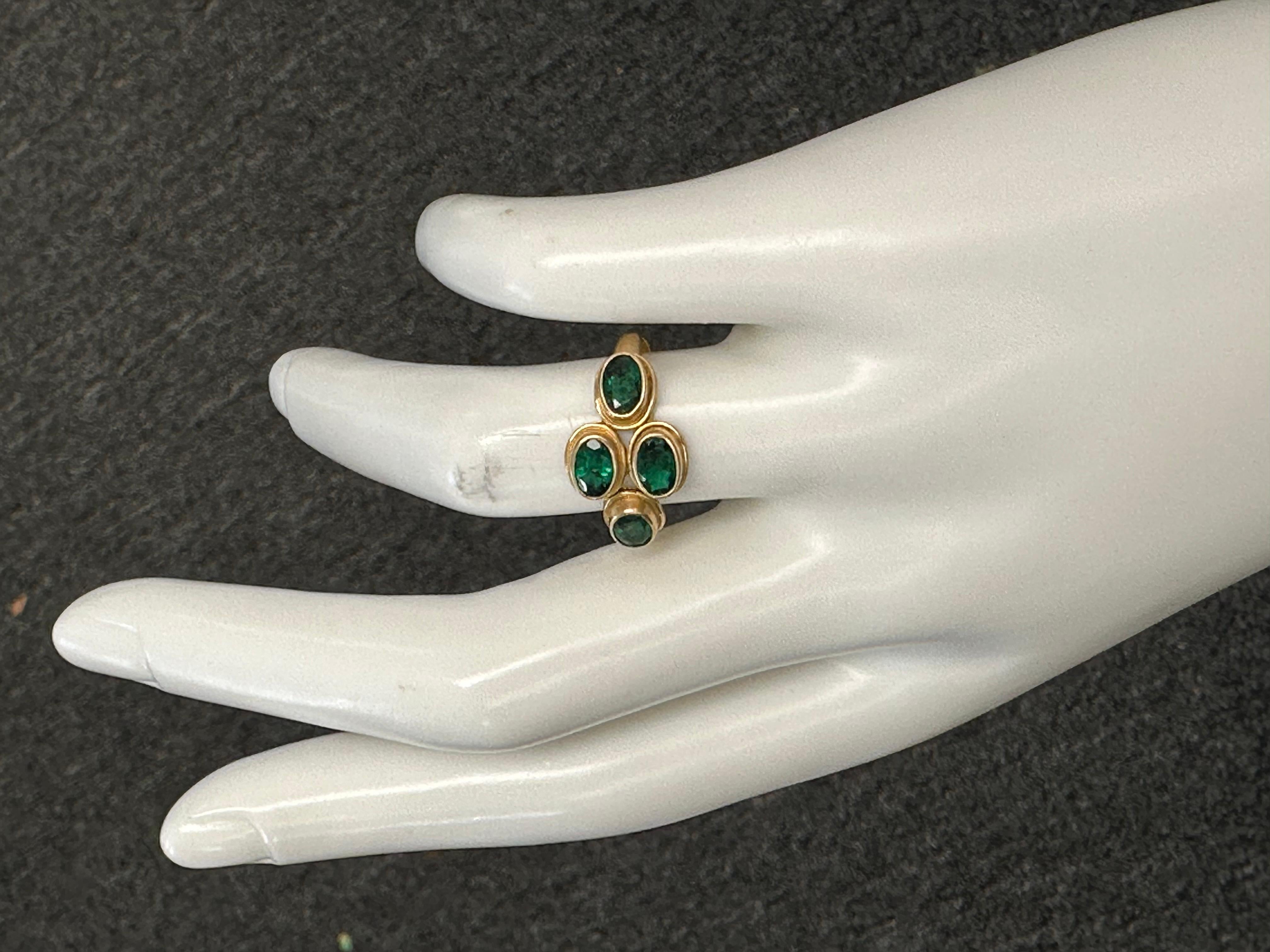 Oval Cut Steven Battelle 1.7 Carats Emeralds 18K Gold Ring For Sale
