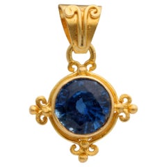 Steven Battelle 1.7 Carats Kyanite 18K Gold Pendant