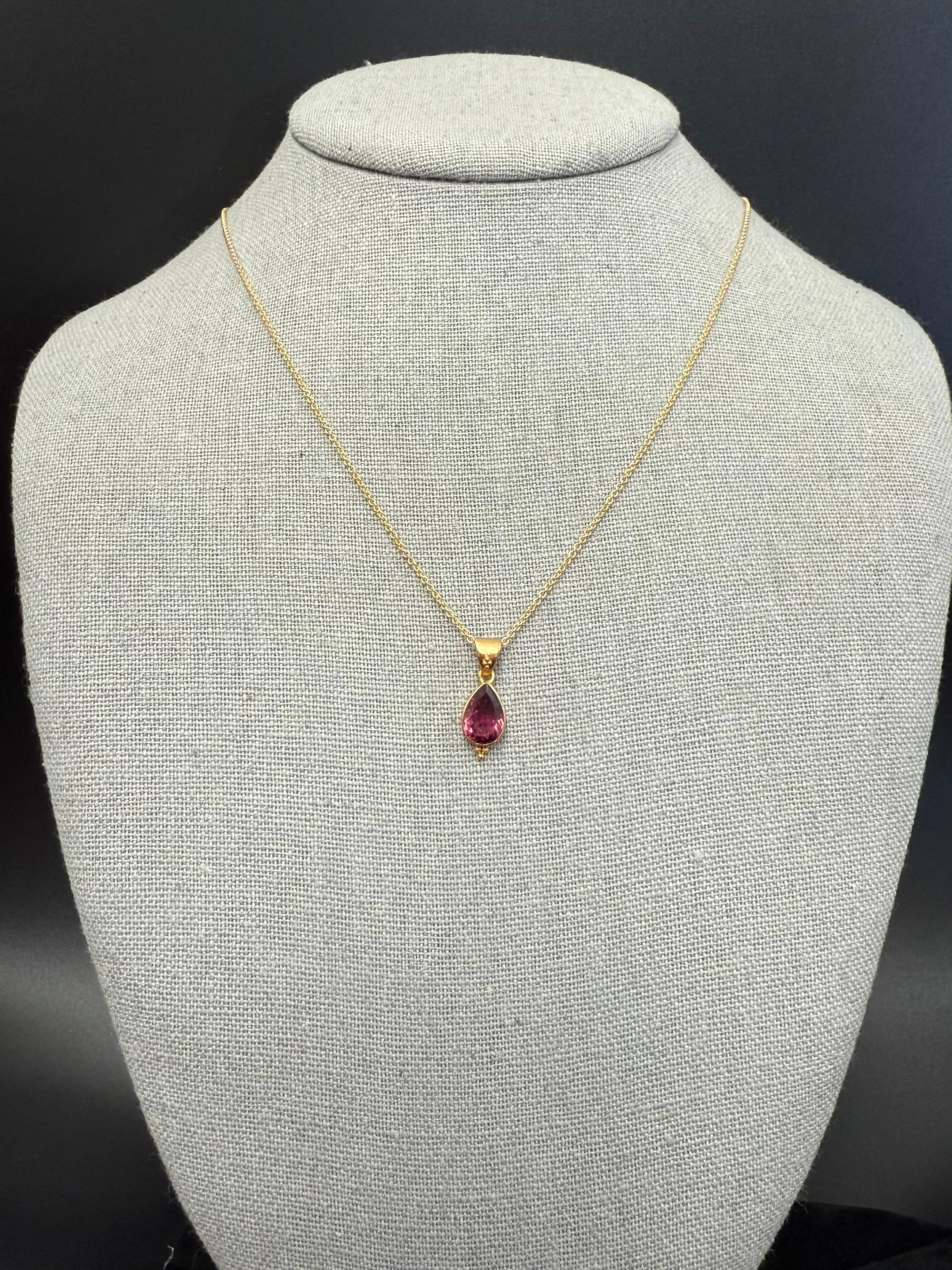 Steven Battelle 1.7 Carats Tourmaline rose pendentif en or 18K avec chaîne 18