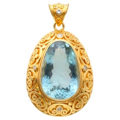 Steven Battelle 17.7 Carats Aquamarine Diamonds 22K Gold Pendant