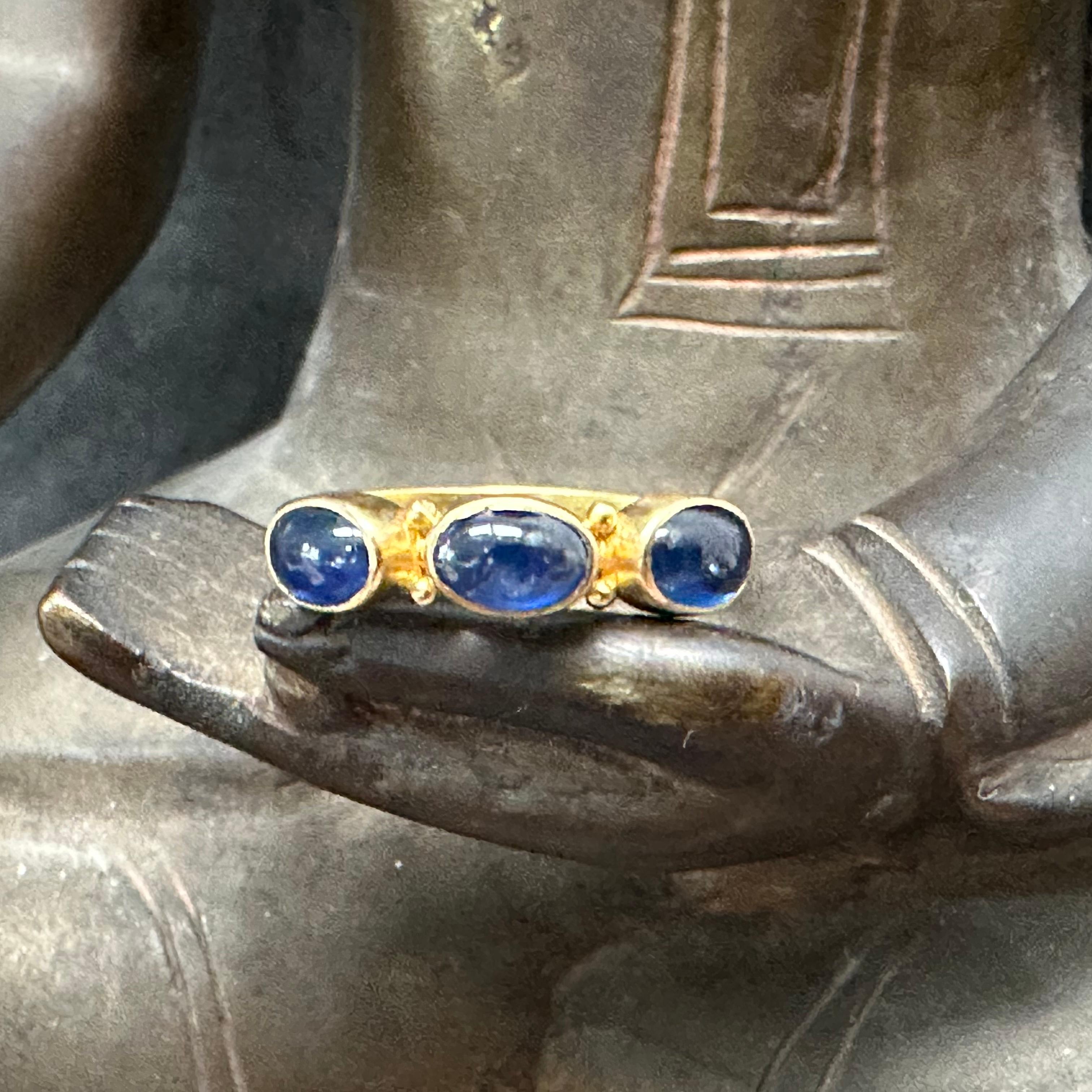 Steven Battelle 1.8 Carats Cabochon Blue Sapphires 18k Gold Ring For Sale 8