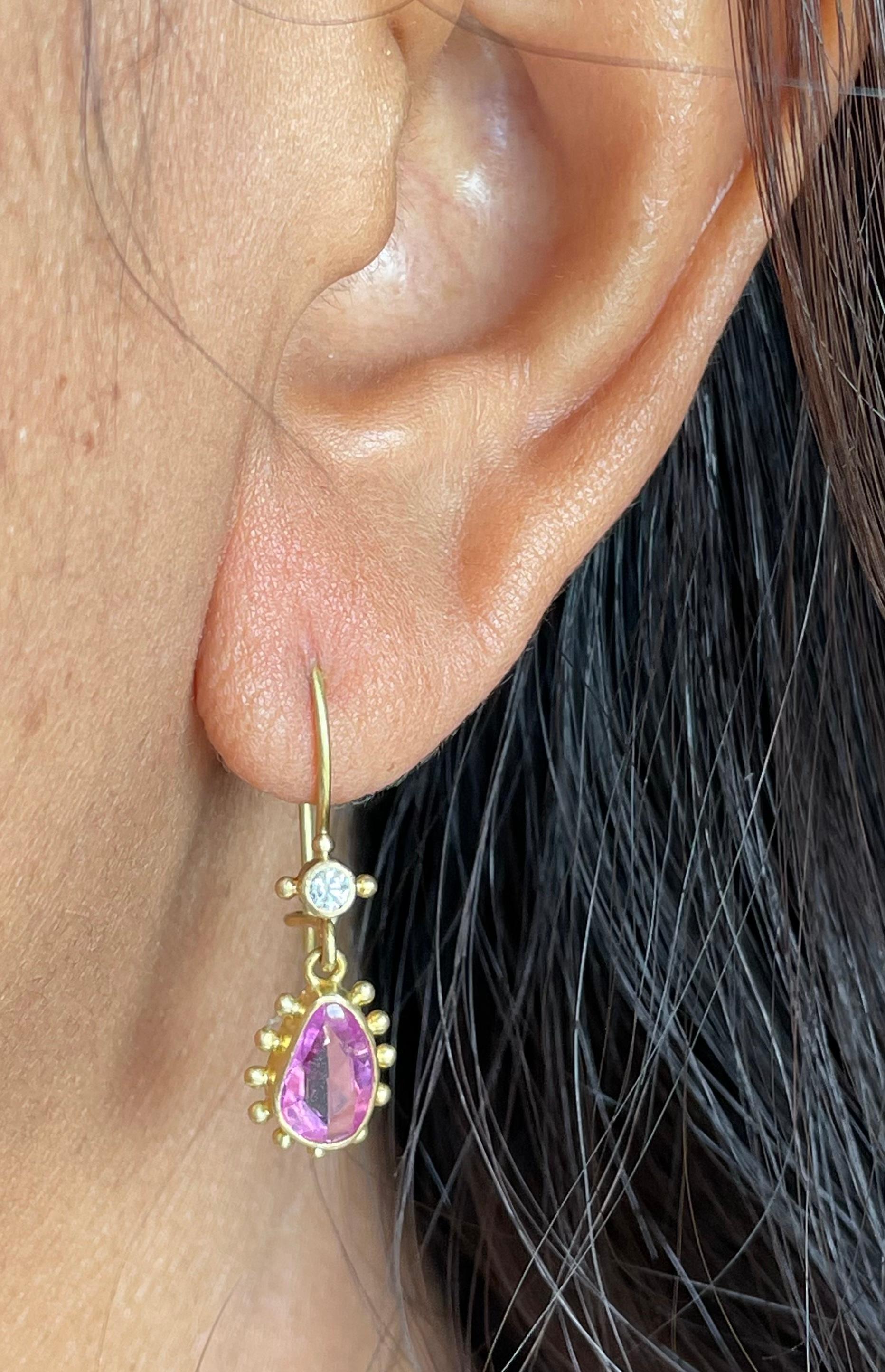 Women's Steven Battelle 1.8 Carats Pink Sapphire Diamond 18K Gold Earrings For Sale