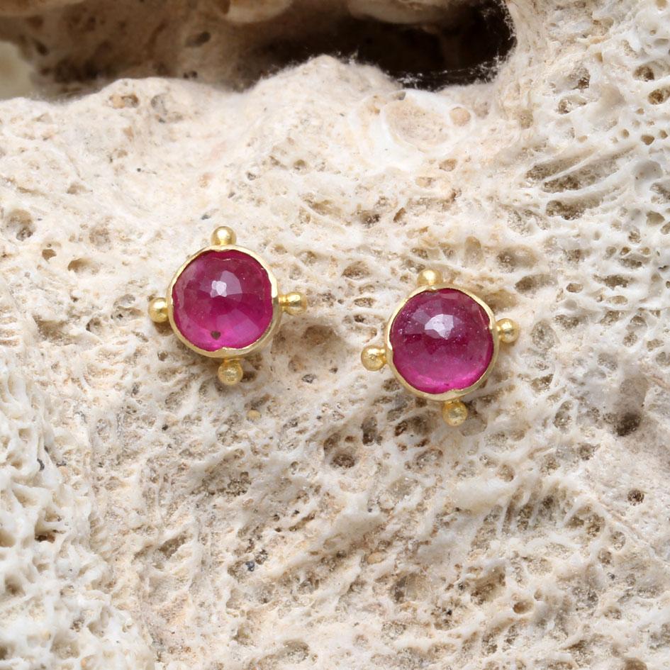 Women's or Men's Steven Battelle 1.8 Carats Rose Cut Ruby 18K Gold Post Earrings For Sale