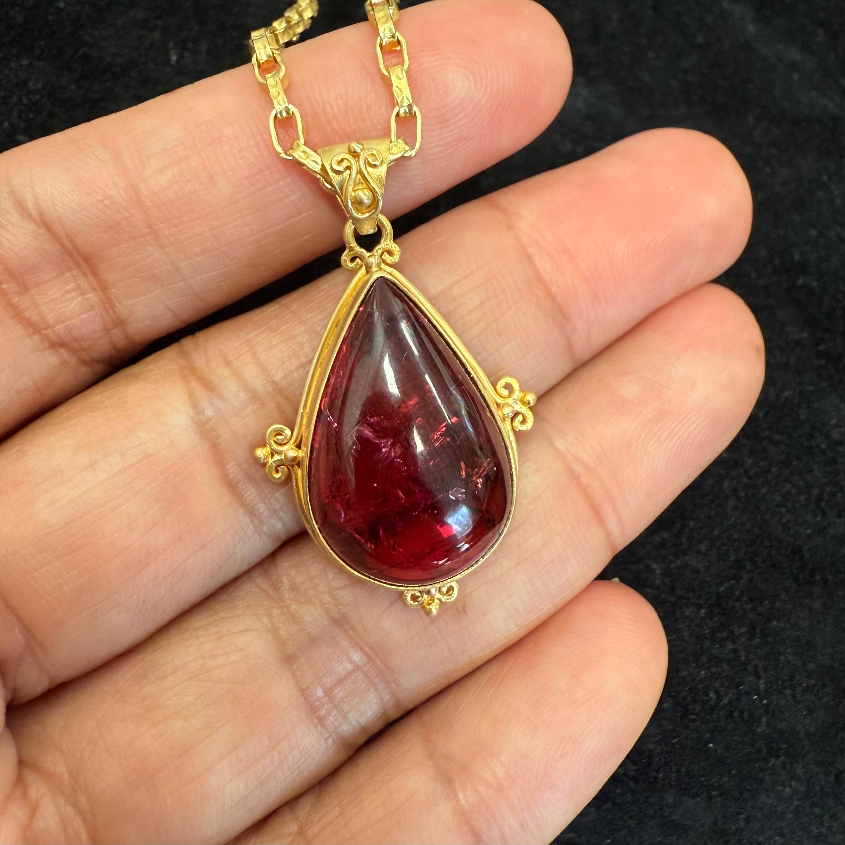Steven Battelle 18,0 Karat Rosa Turmalin Cabochon 18K Gold Anhänger im Angebot 1