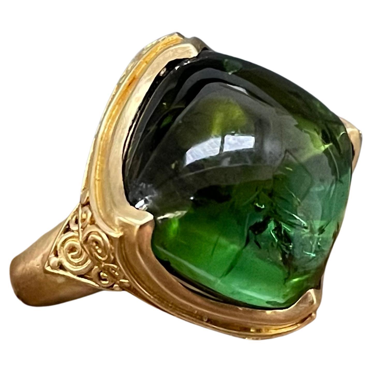 Steven Battelle Bague en or 18 carats avec tourmaline verte cabochon coussin de 18,5 carats