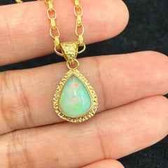 Steven Battelle 1.9 Carats Ethiopian Opal 18K Gold Pendant